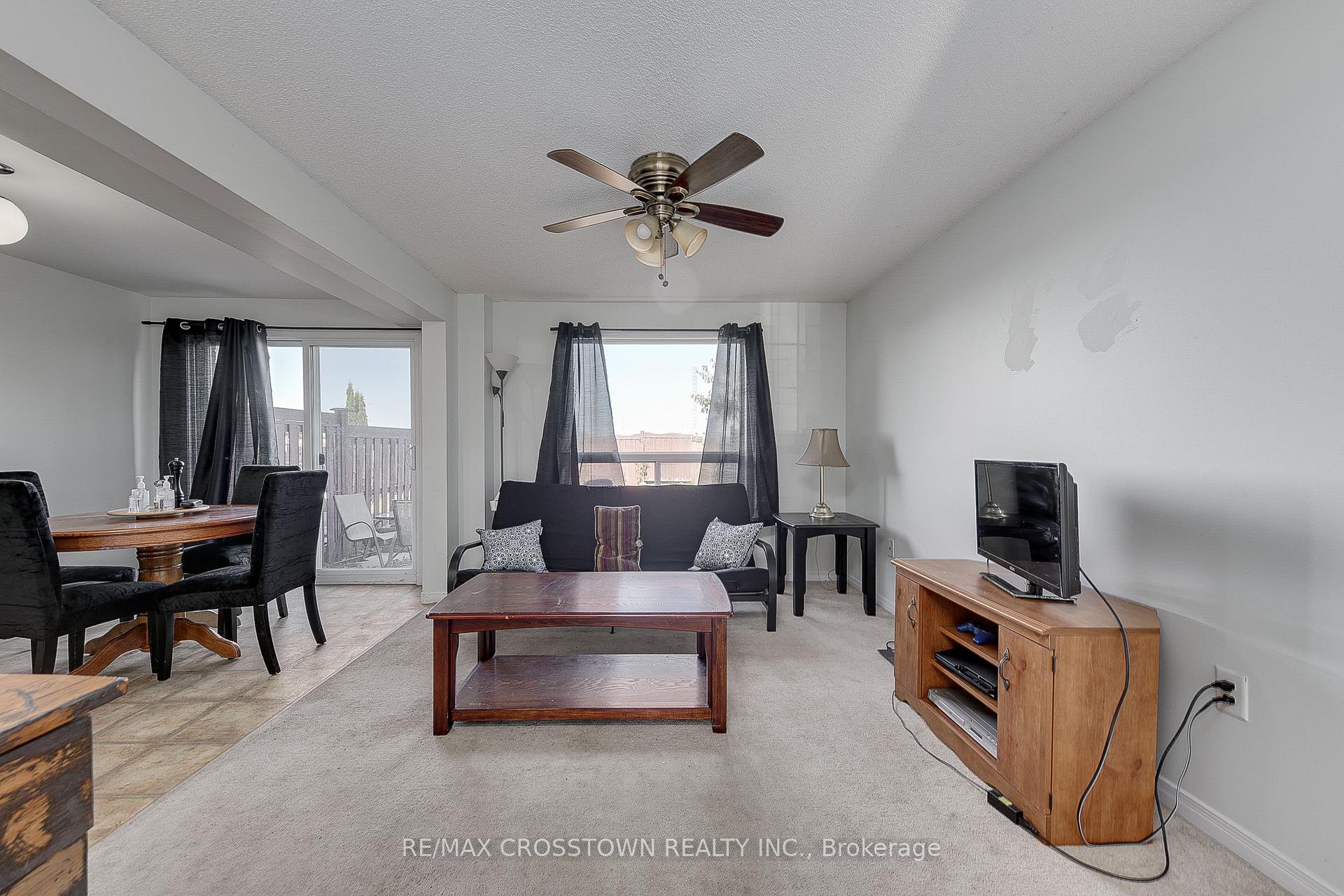 Photo 5 of 37 Goodwin Drive, Barrie, Painswick South — HOMEH