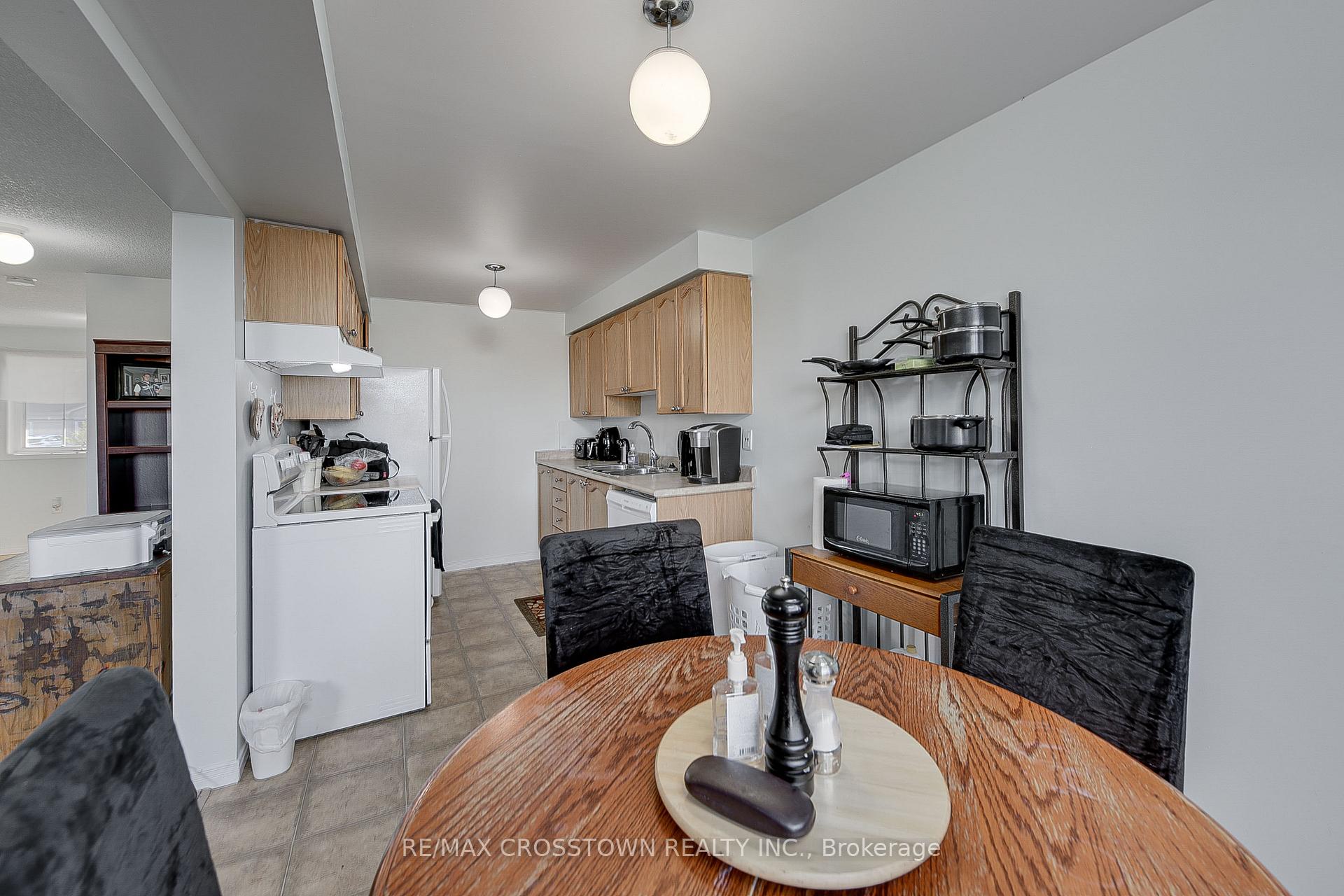 Photo 9 of 37 Goodwin Drive, Barrie, Painswick South — HOMEH