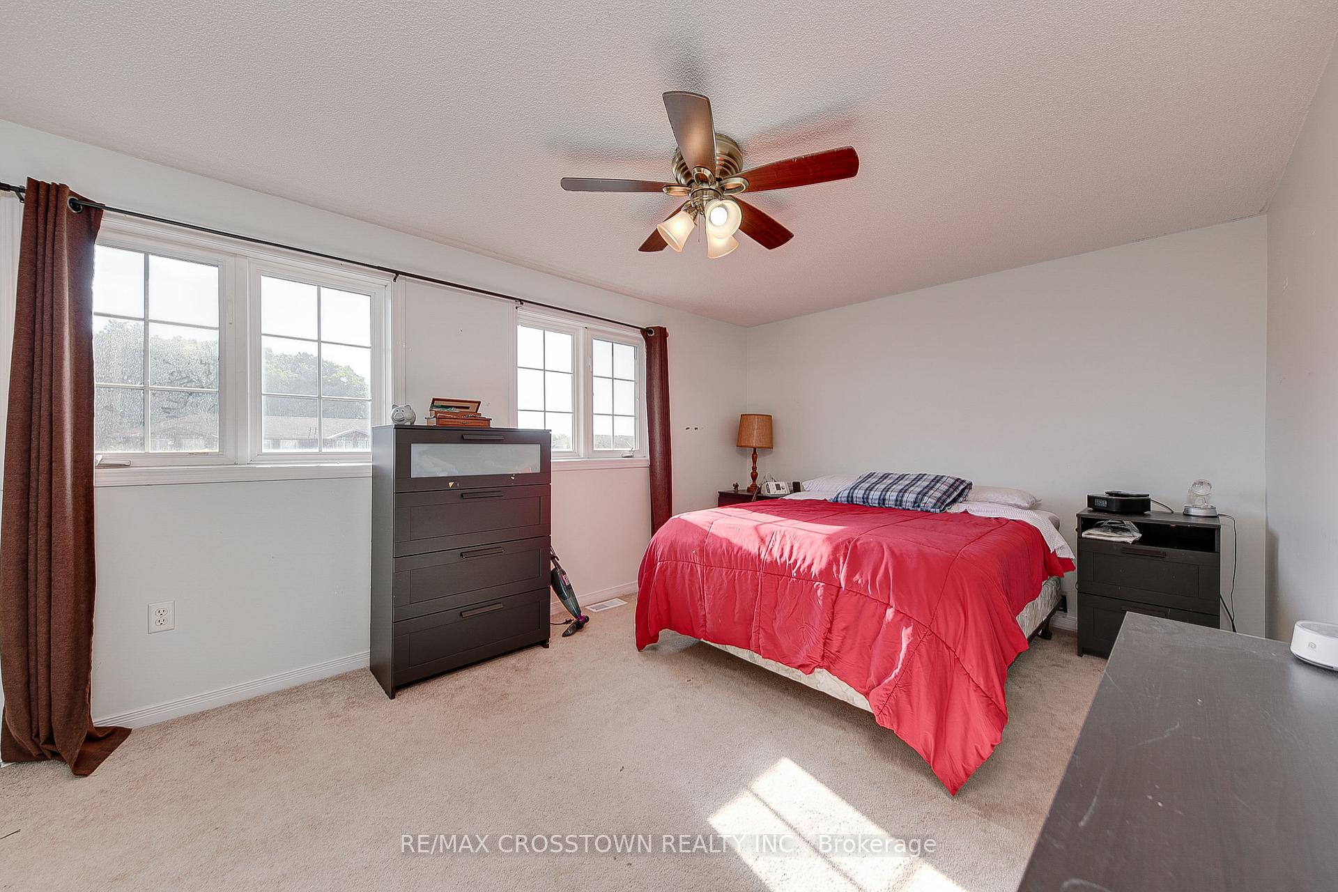 Photo 13 of 37 Goodwin Drive, Barrie, Painswick South — HOMEH