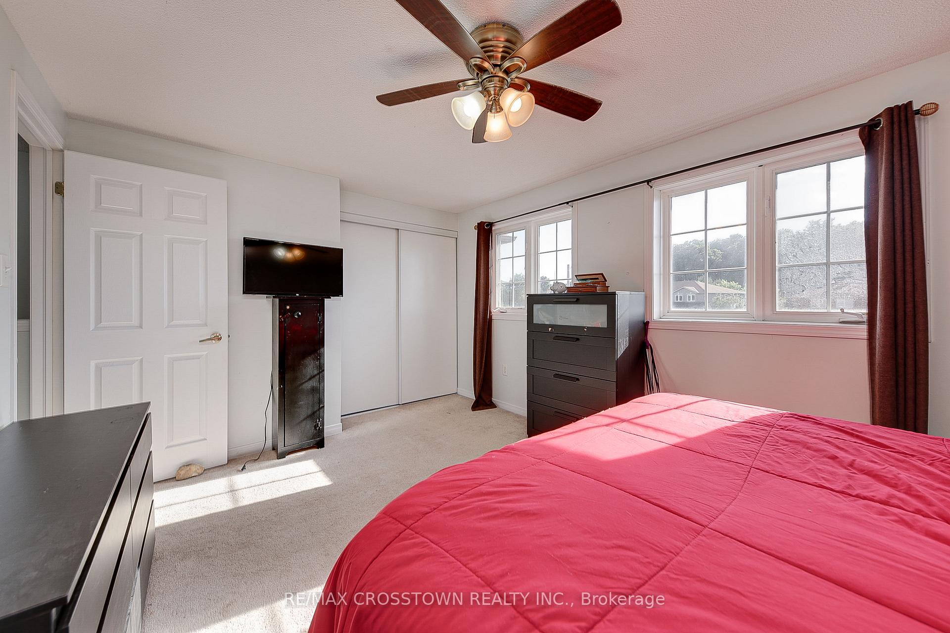 Photo 14 of 37 Goodwin Drive, Barrie, Painswick South — HOMEH