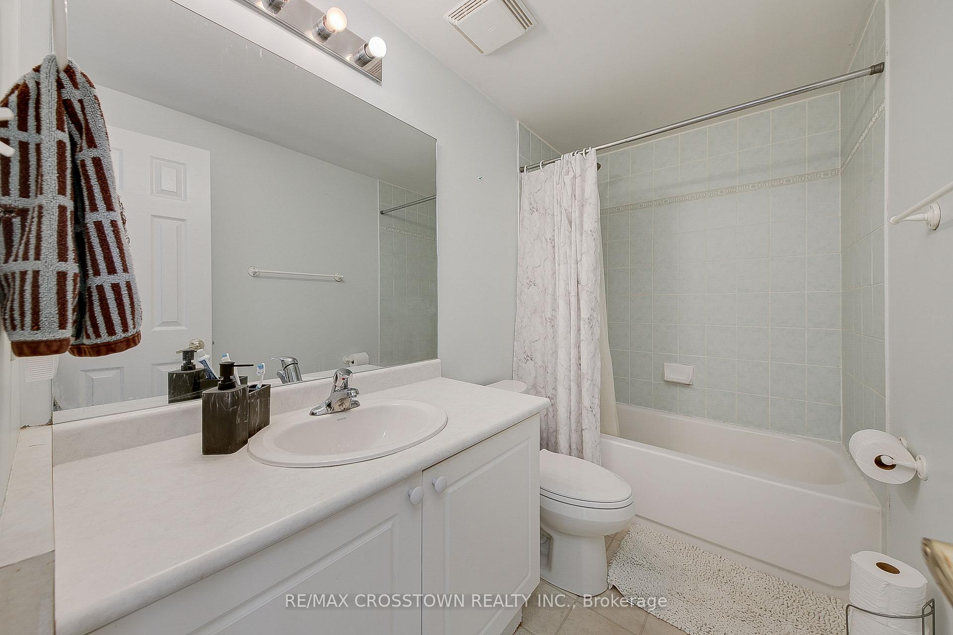 Photo 15 of 37 Goodwin Drive, Barrie, Painswick South — HOMEH