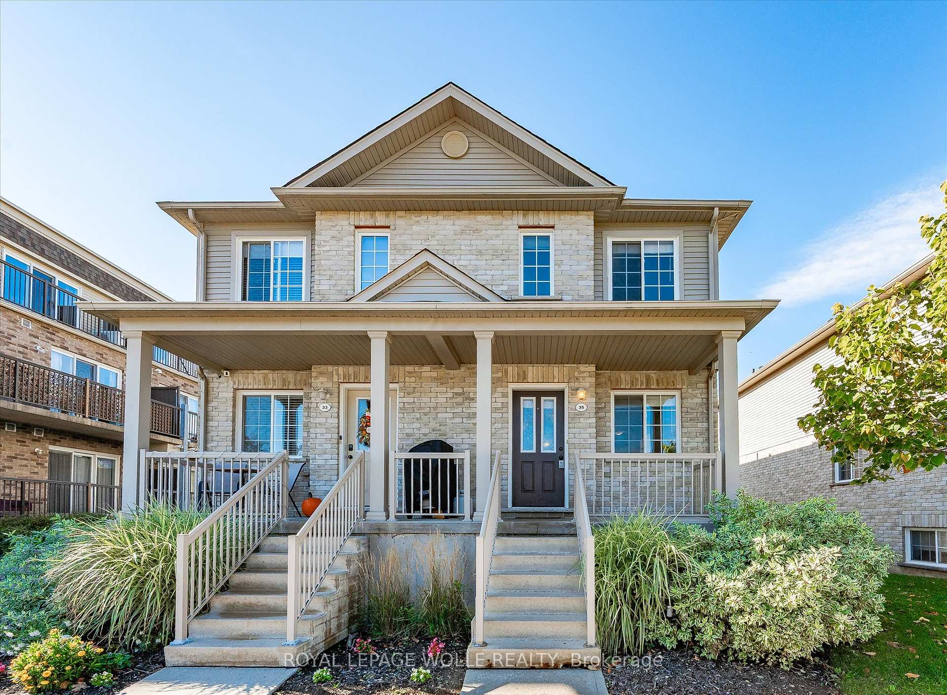 Photo 1 of Unit 35, 35 Mountford Drive, Guelph, Grange Road — HOMEH
