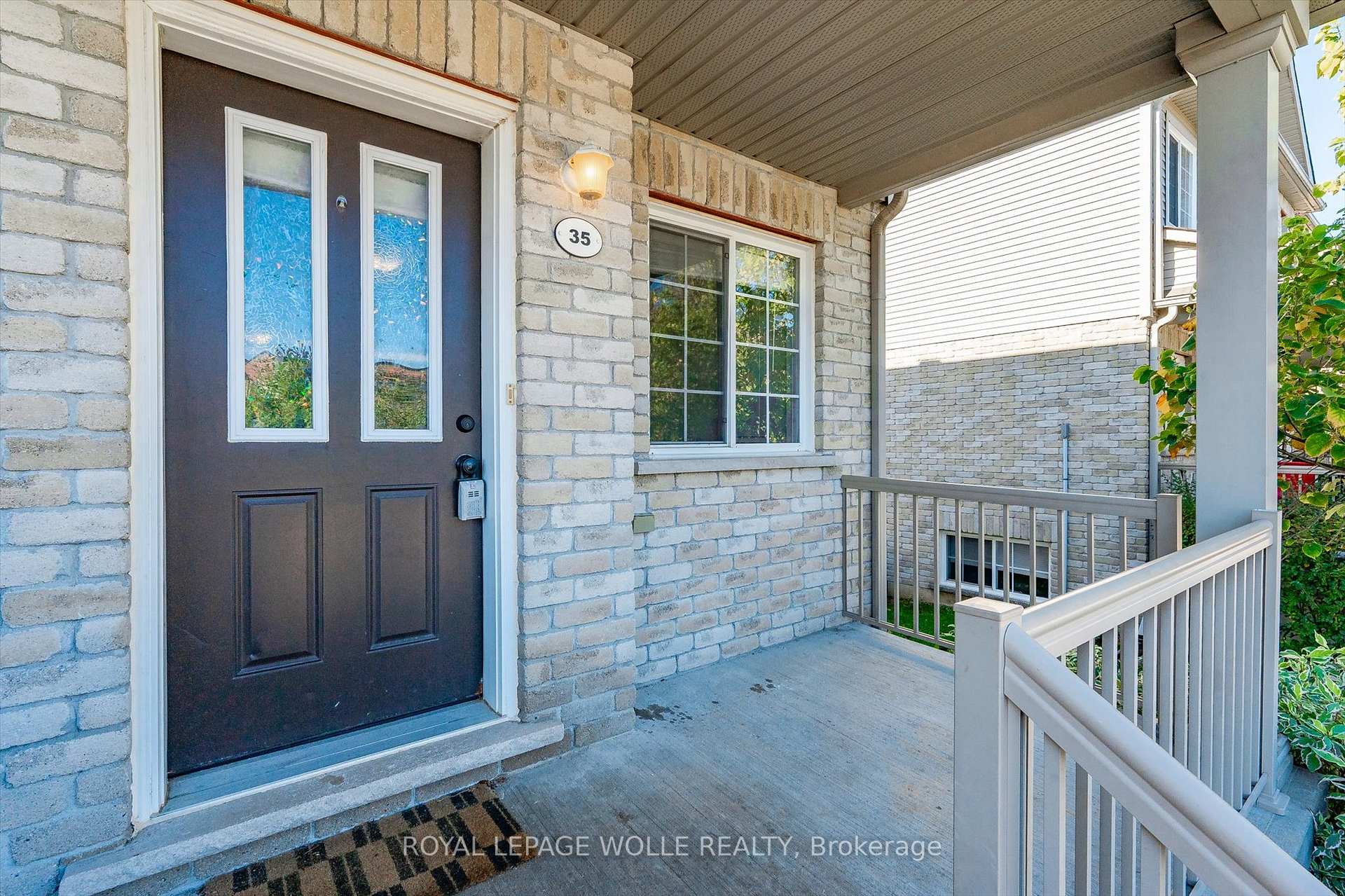 Photo 2 of Unit 35, 35 Mountford Drive, Guelph, Grange Road — HOMEH