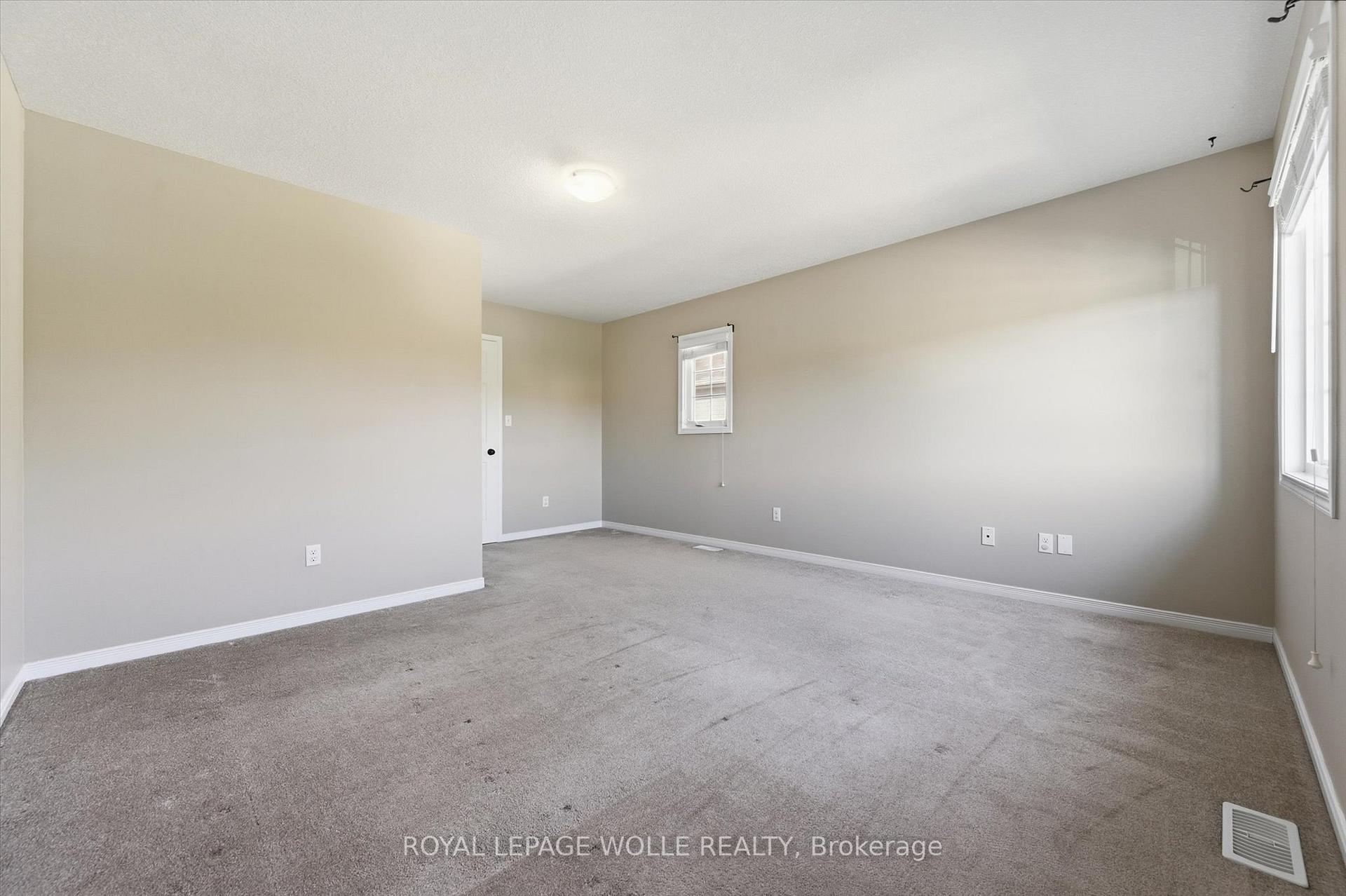 Photo 17 of Unit 35, 35 Mountford Drive, Guelph, Grange Road — HOMEH