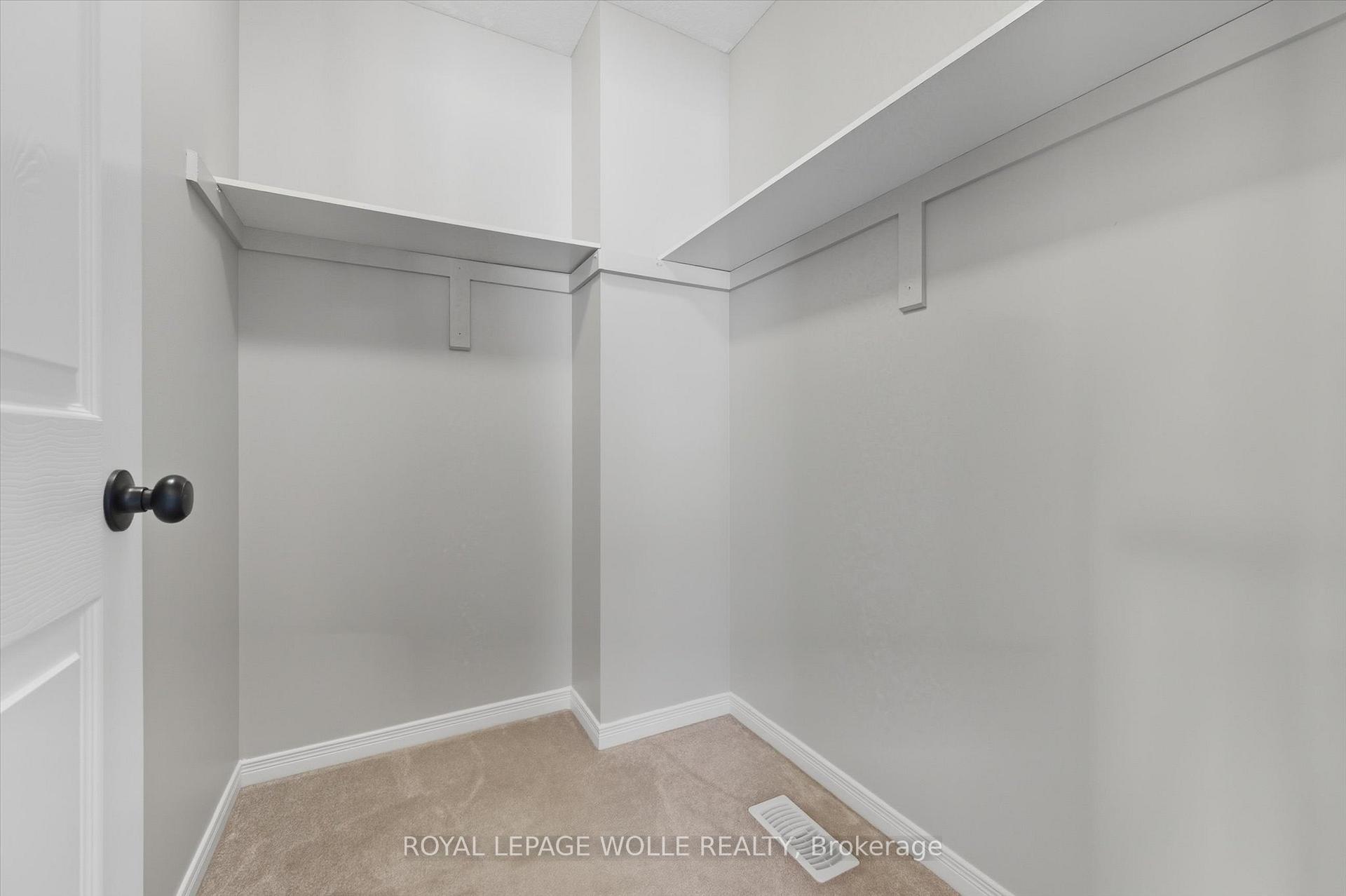 Photo 18 of Unit 35, 35 Mountford Drive, Guelph, Grange Road — HOMEH
