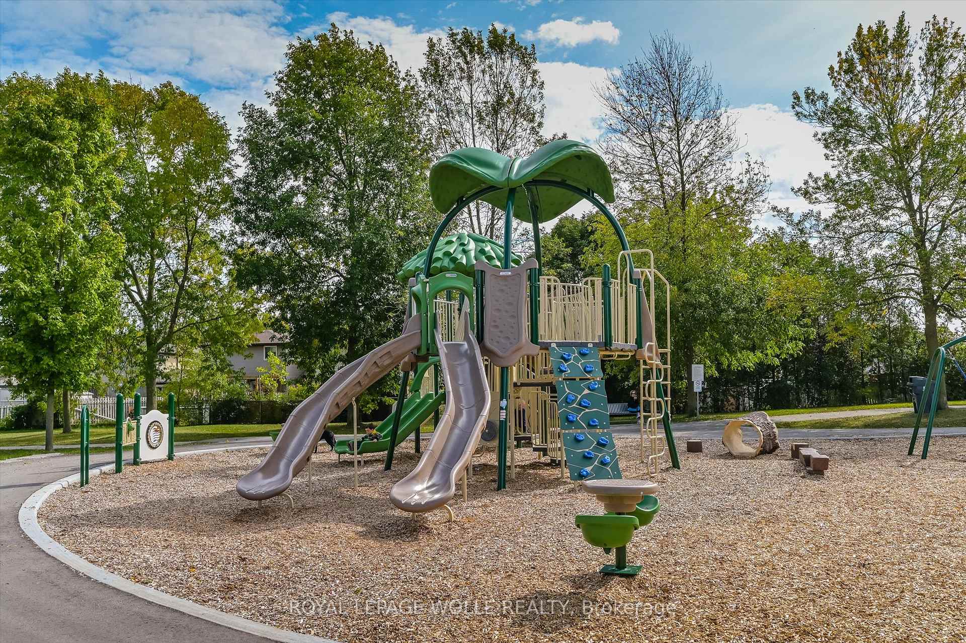 Photo 25 of Unit 35, 35 Mountford Drive, Guelph, Grange Road — HOMEH