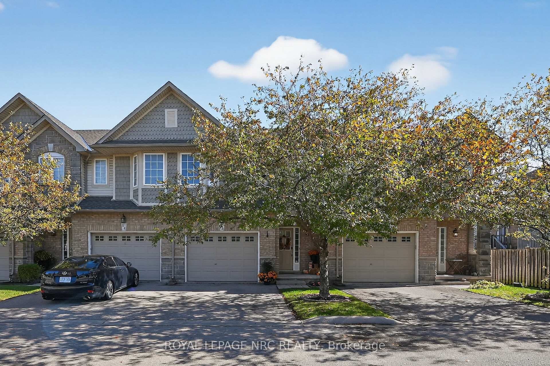 Photo 1 of Unit 15, 40 Dartmouth Gate, Hamilton, Lakeshore — HOMEH