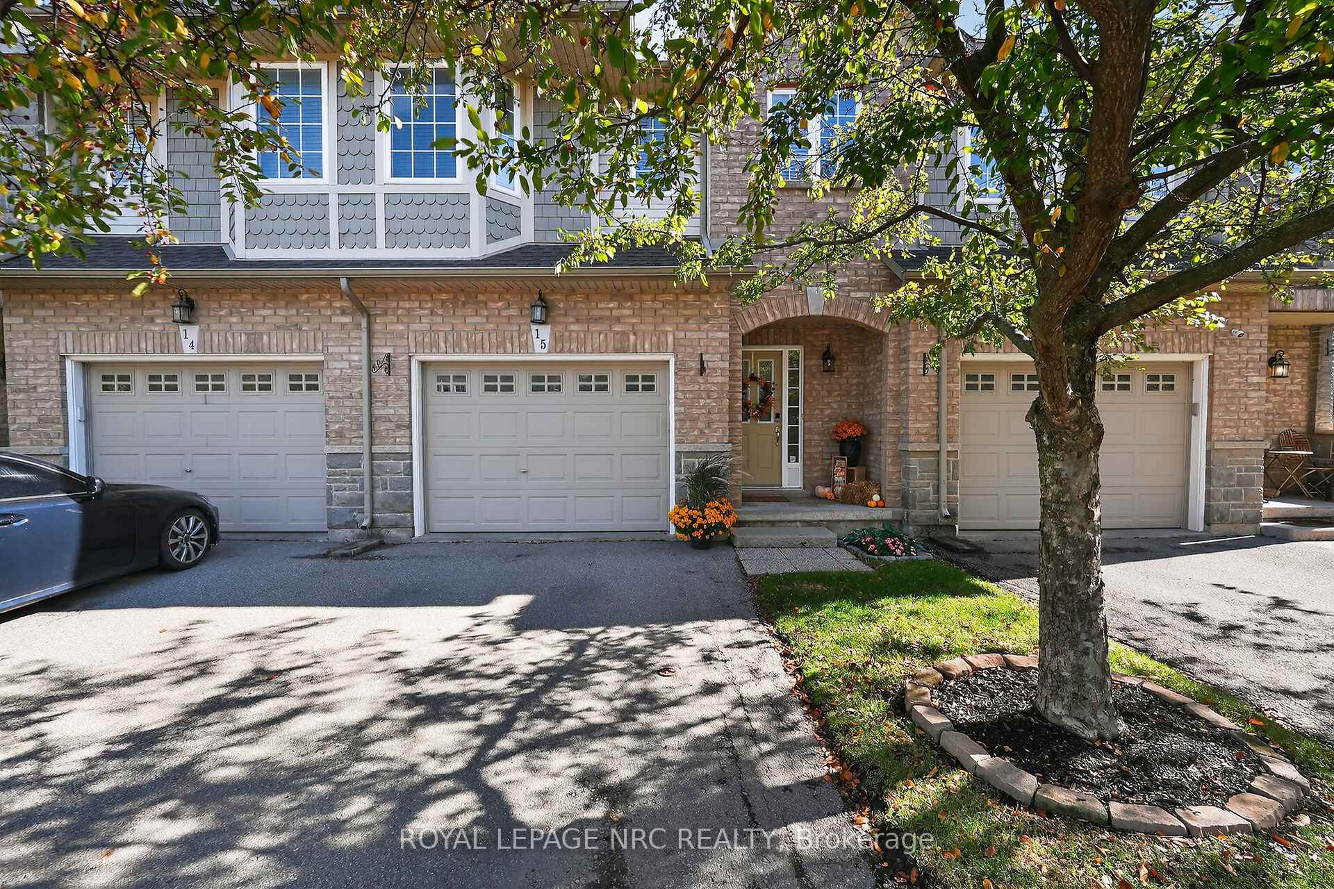 Photo 2 of Unit 15, 40 Dartmouth Gate, Hamilton, Lakeshore — HOMEH