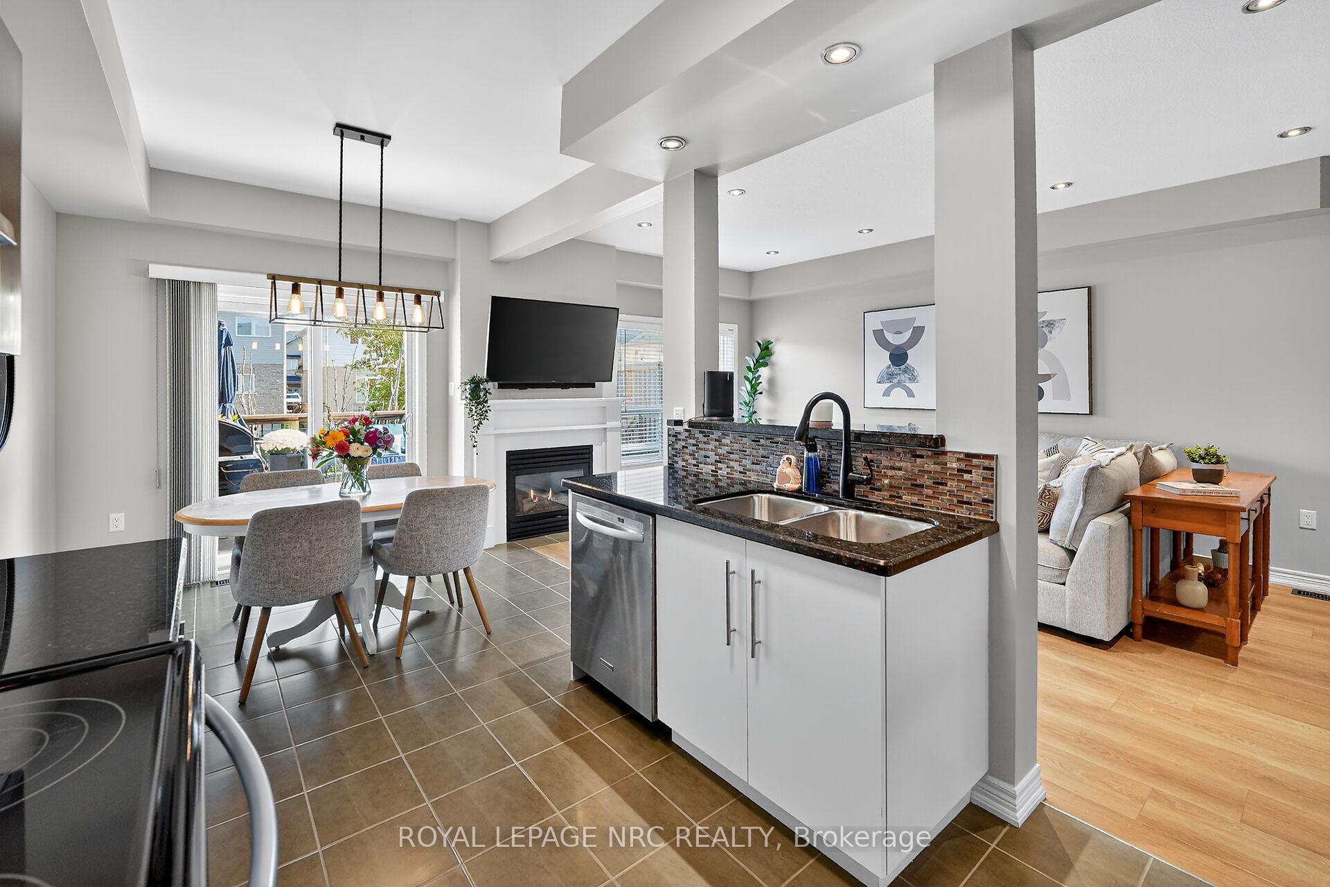 Photo 11 of Unit 15, 40 Dartmouth Gate, Hamilton, Lakeshore — HOMEH