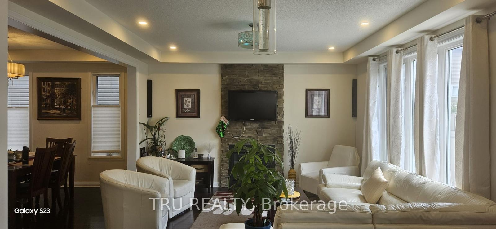 Photo 2 of 86 Damselfly Way W, Ottawa, Barrhaven - Half Moon Bay — HOMEH