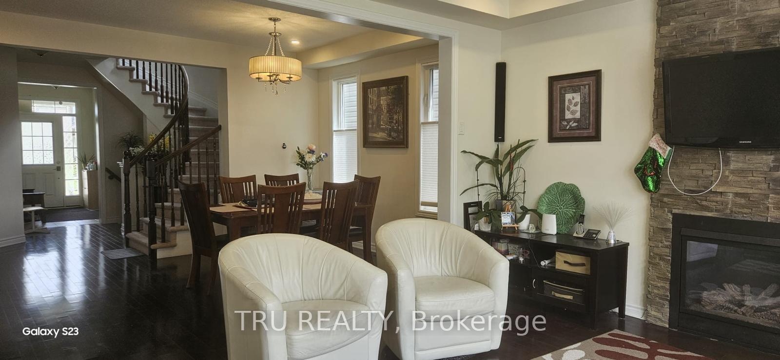 Photo 5 of 86 Damselfly Way W, Ottawa, Barrhaven - Half Moon Bay — HOMEH