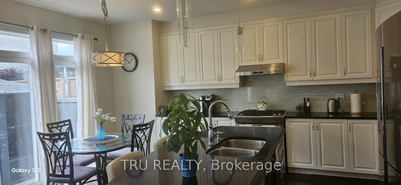 Photo 9 of 86 Damselfly Way W, Ottawa, Barrhaven - Half Moon Bay — HOMEH