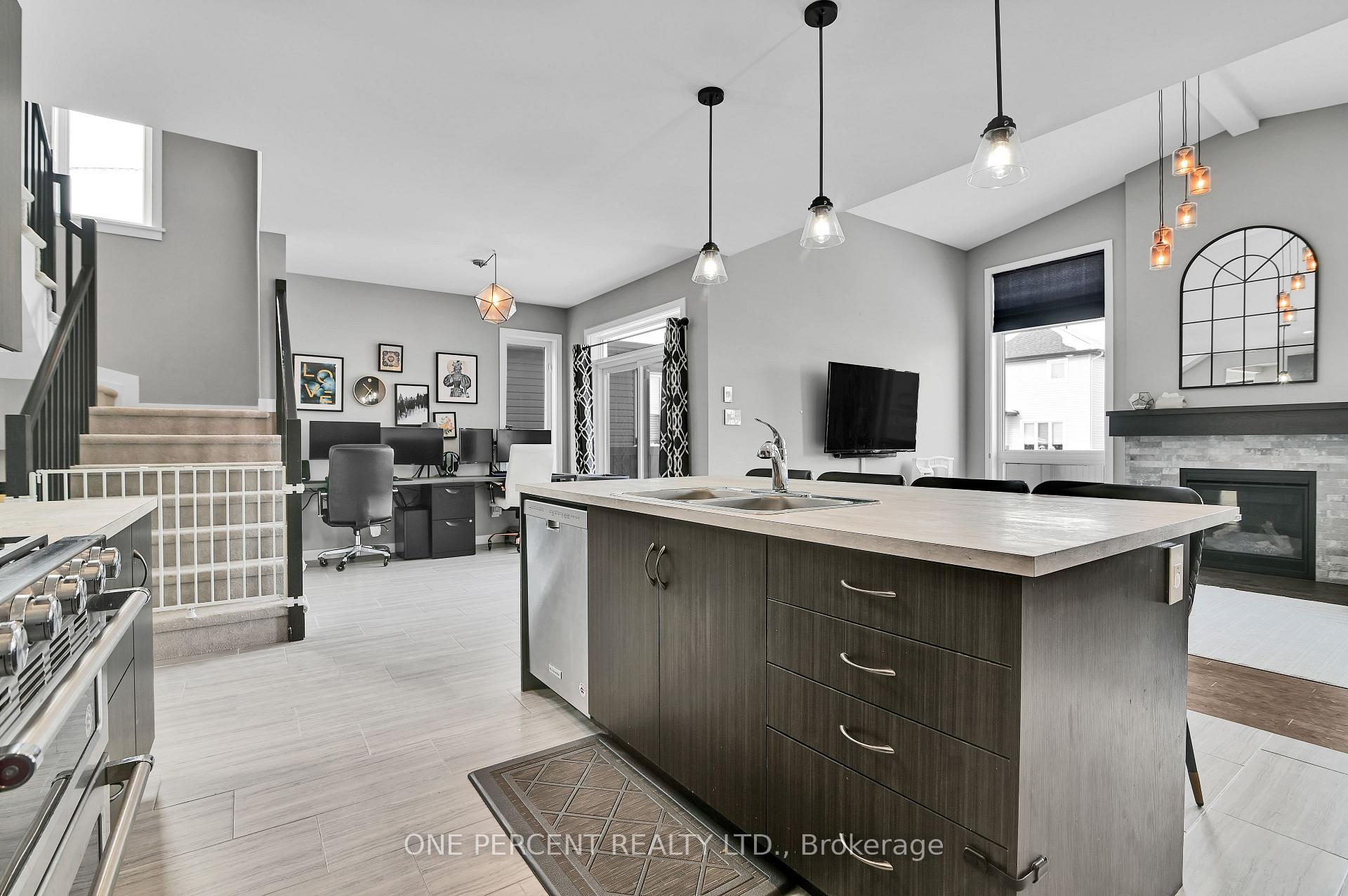 Photo 7 of 16 Fanning Street, Carleton Place — HOMEH