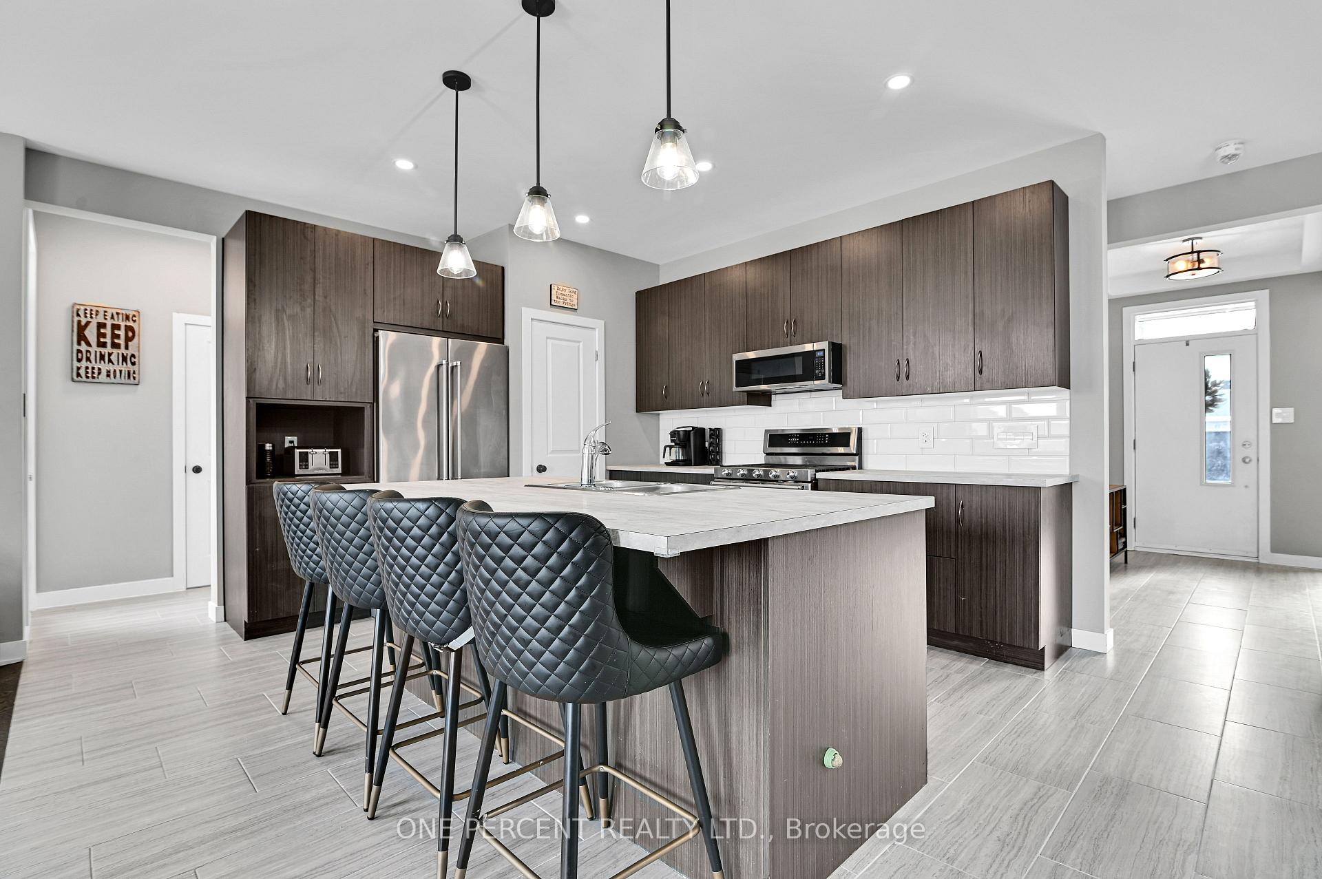 Photo 10 of 16 Fanning Street, Carleton Place — HOMEH