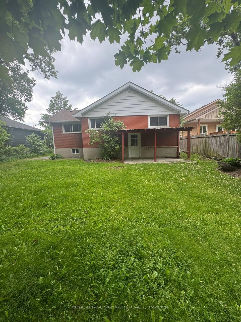 Photo 1 of 281 The Queensway Drive S, Georgina, Keswick South — HOMEH