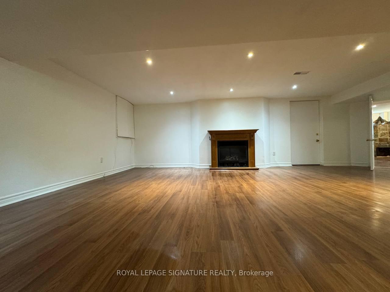 Photo 3 of 281 The Queensway Drive S, Georgina, Keswick South — HOMEH