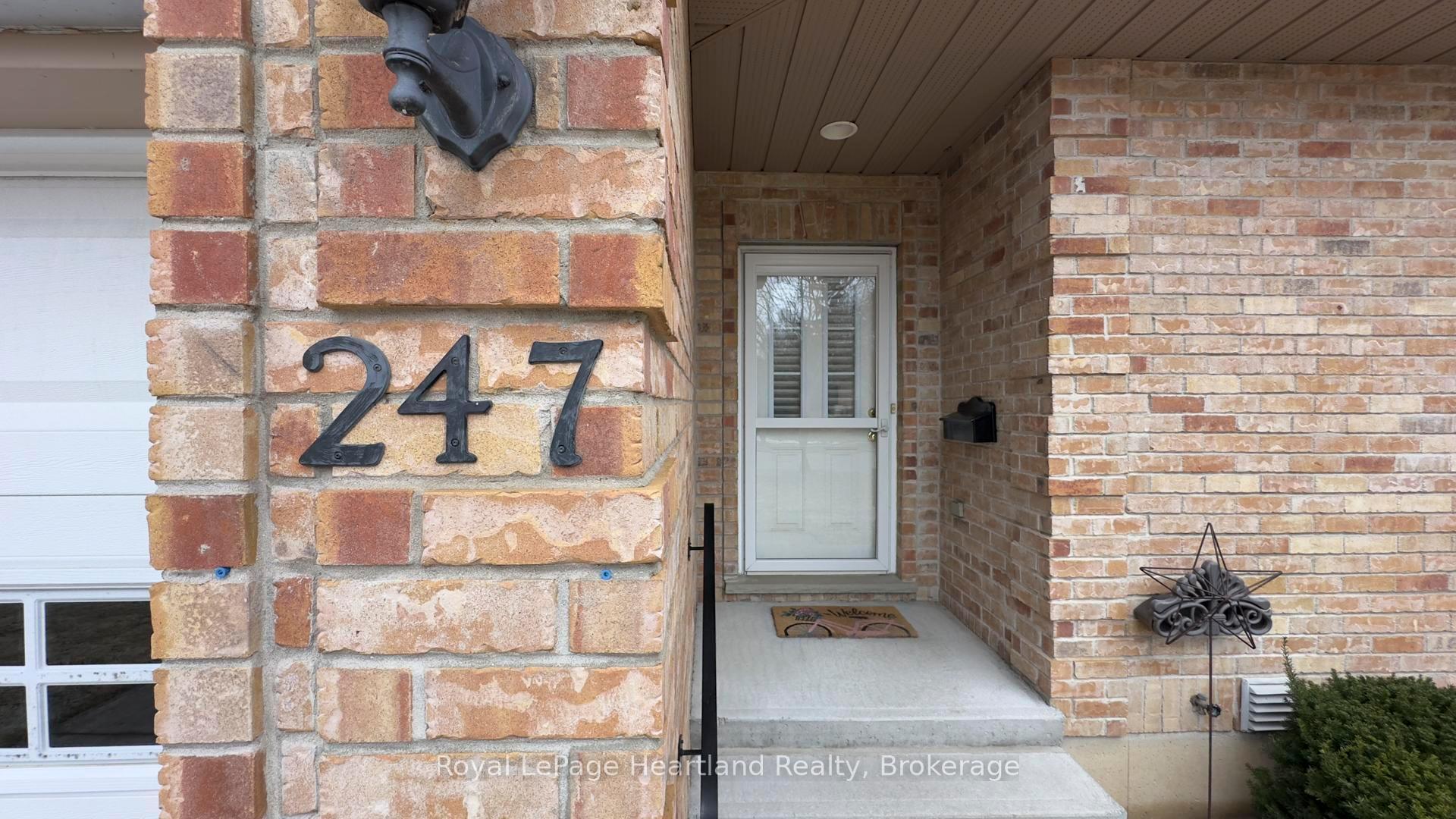 Photo 2 of 247 Martha Street, Goderich, Goderich (Town) — HOMEH