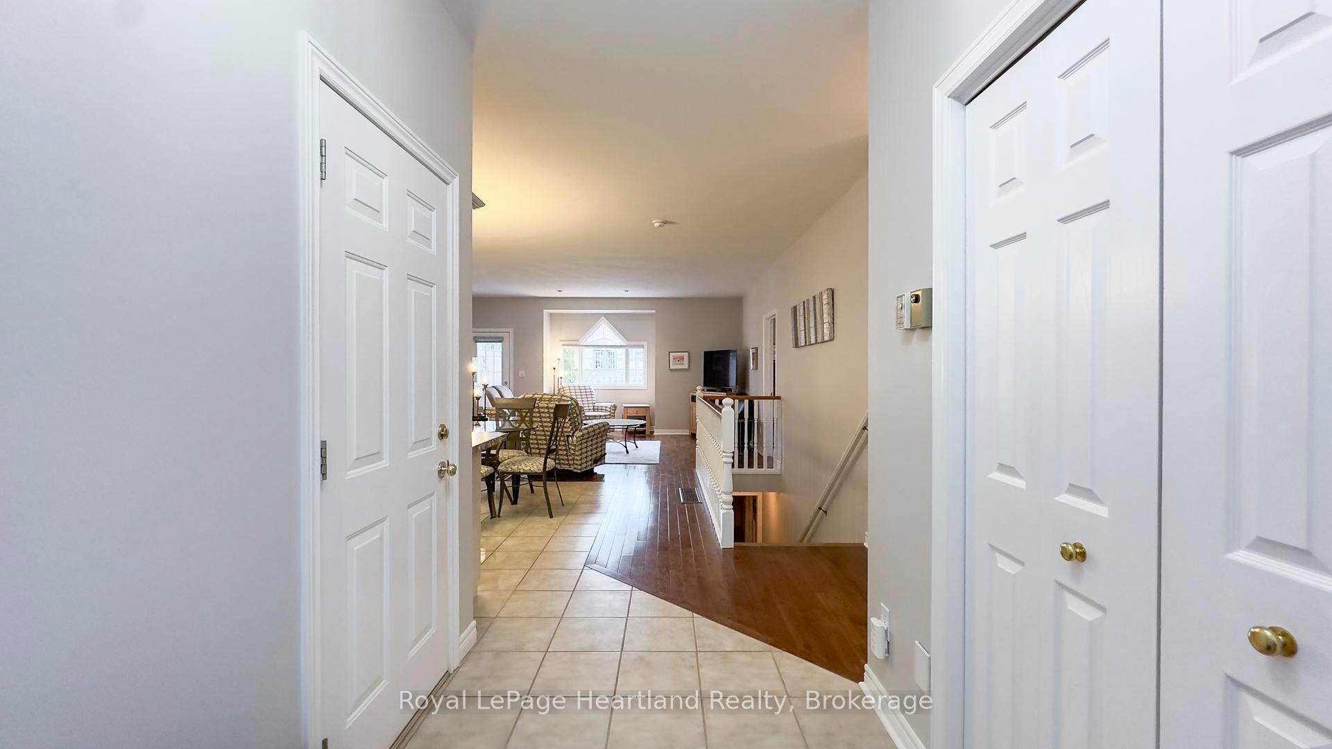 Photo 4 of 247 Martha Street, Goderich, Goderich (Town) — HOMEH