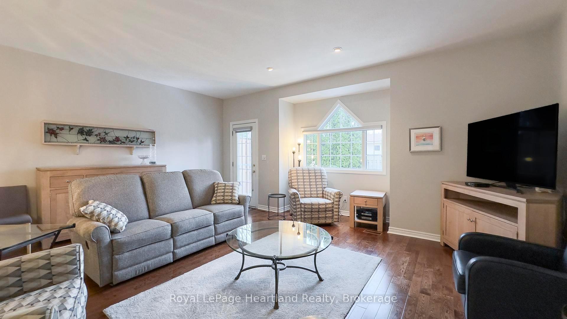 Photo 13 of 247 Martha Street, Goderich, Goderich (Town) — HOMEH