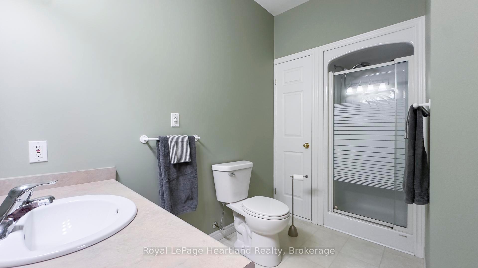 Photo 23 of 247 Martha Street, Goderich, Goderich (Town) — HOMEH