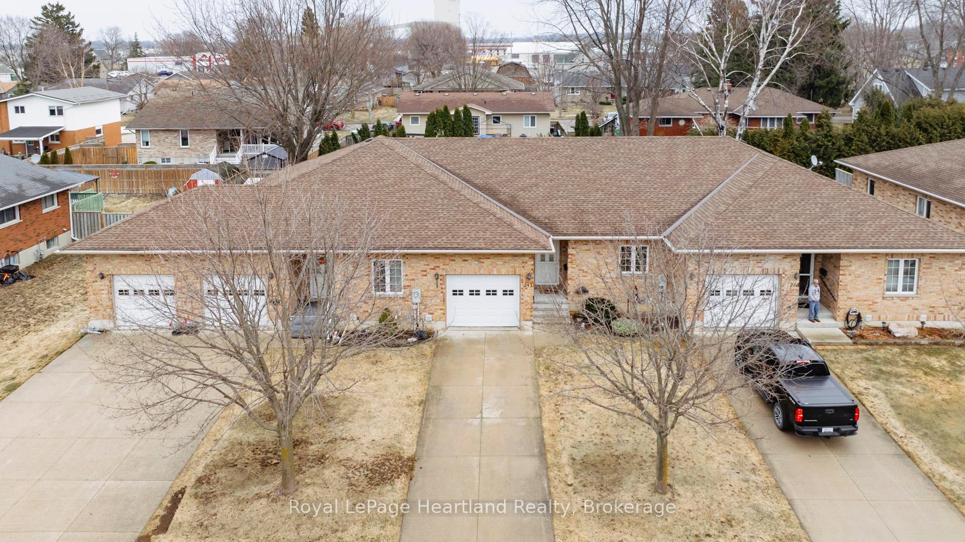 Photo 46 of 247 Martha Street, Goderich, Goderich (Town) — HOMEH