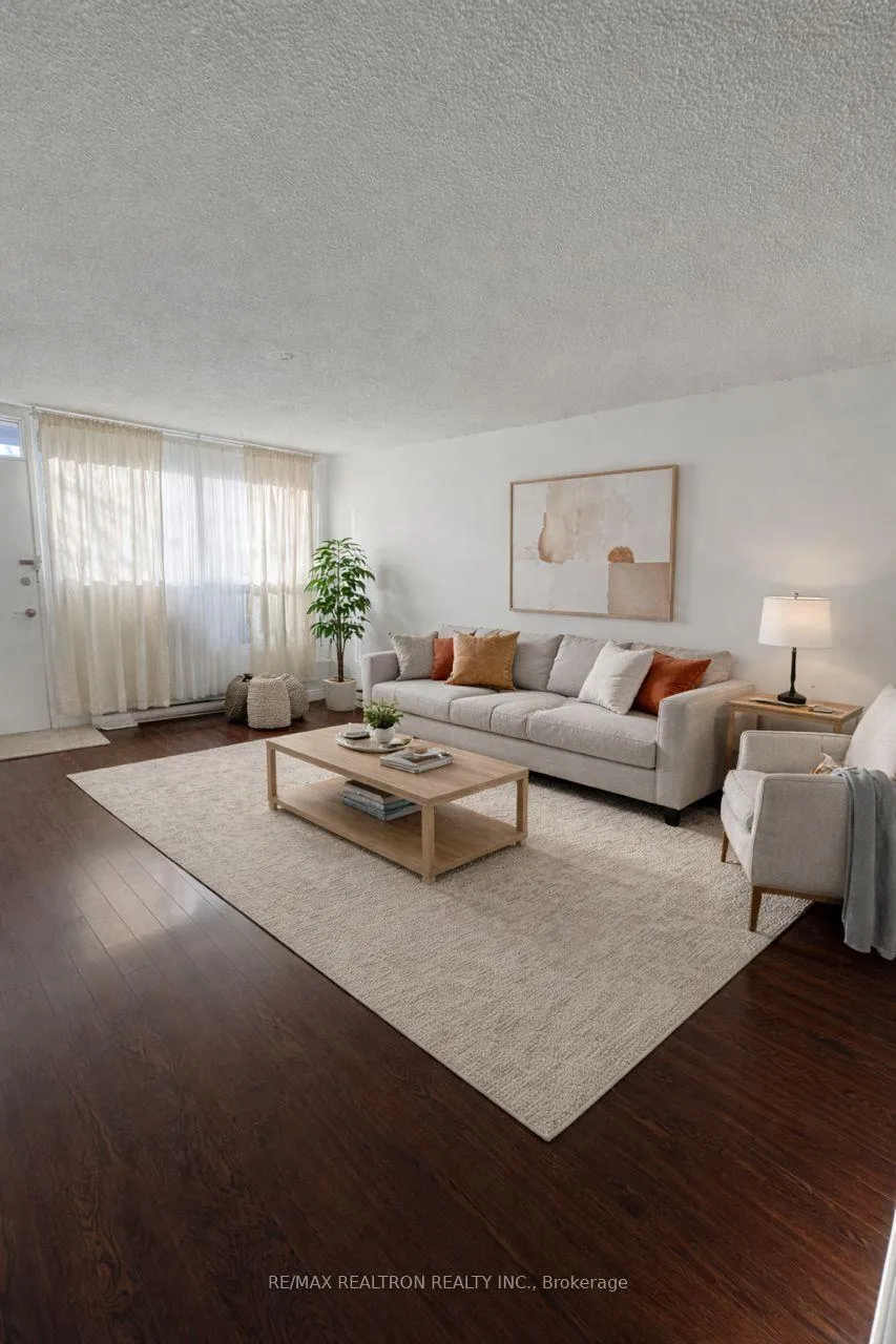 Photo 4 of Unit 112, 95 Leeward Glenway, Toronto, Flemingdon Park — HOMEH