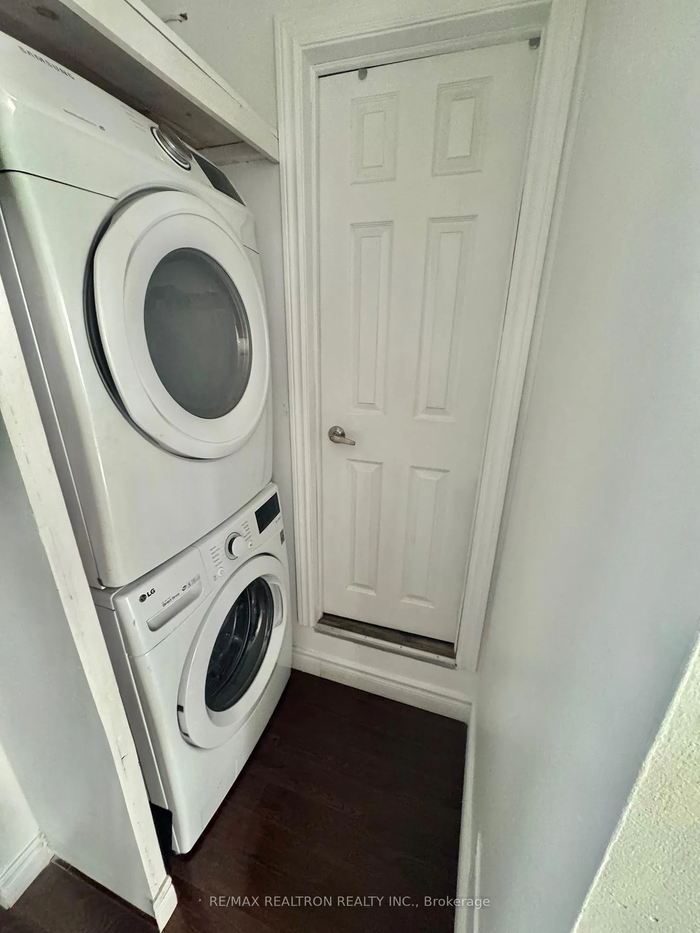 Photo 11 of Unit 112, 95 Leeward Glenway, Toronto, Flemingdon Park — HOMEH