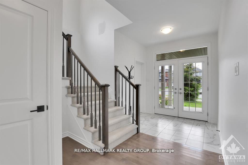 Photo 2 of 4527 Kelly Farm Drive, Ottawa, Blossom Park/Kemp Park/Findlay Creek — HOMEH
