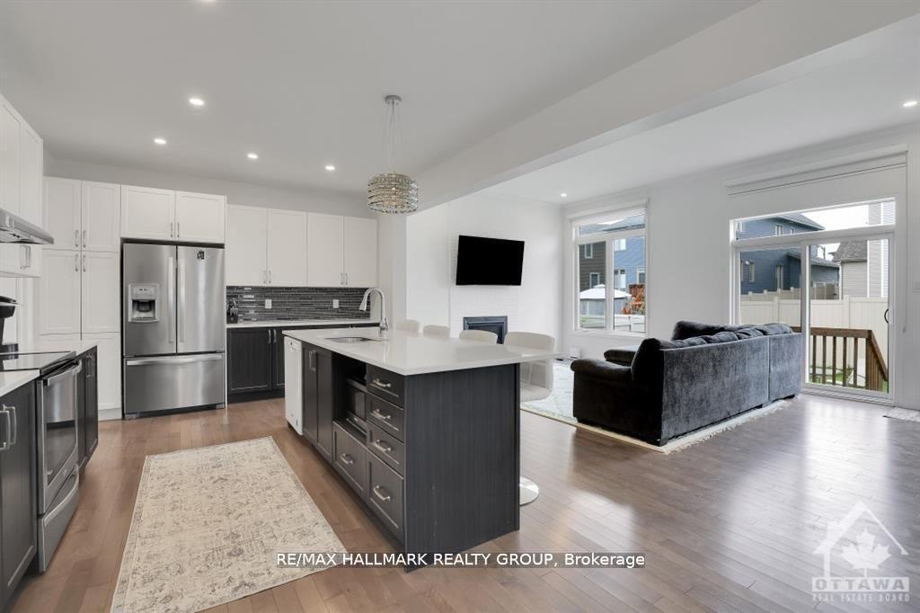 Photo 4 of 4527 Kelly Farm Drive, Ottawa, Blossom Park/Kemp Park/Findlay Creek — HOMEH