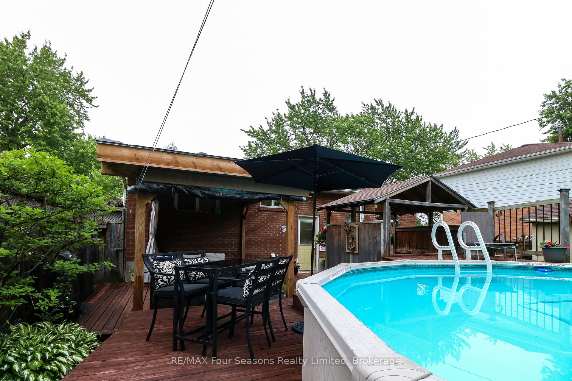 Photo 4 of 19 Clarkson Crescent, Collingwood — HOMEH