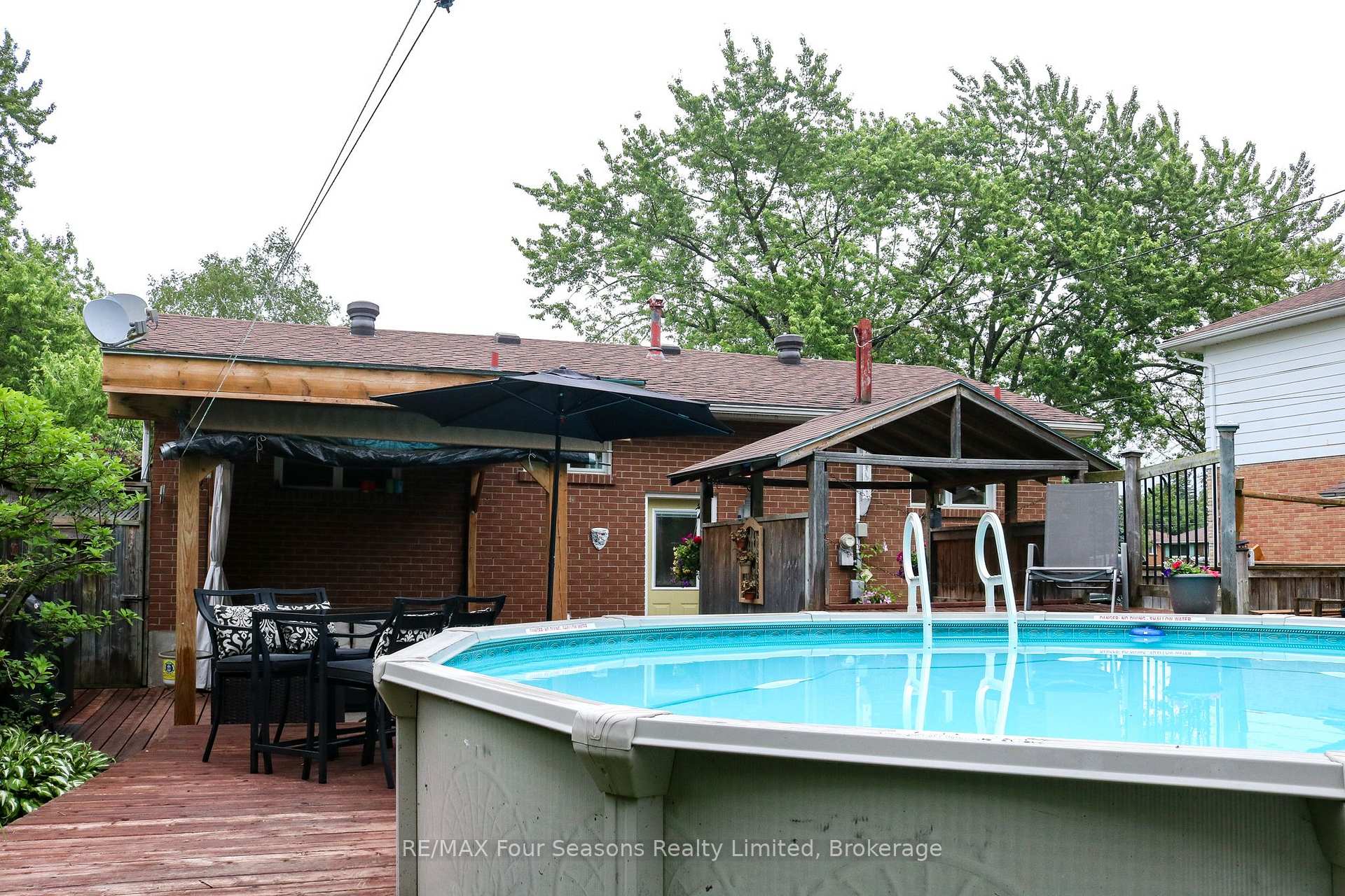 Photo 8 of 19 Clarkson Crescent, Collingwood — HOMEH