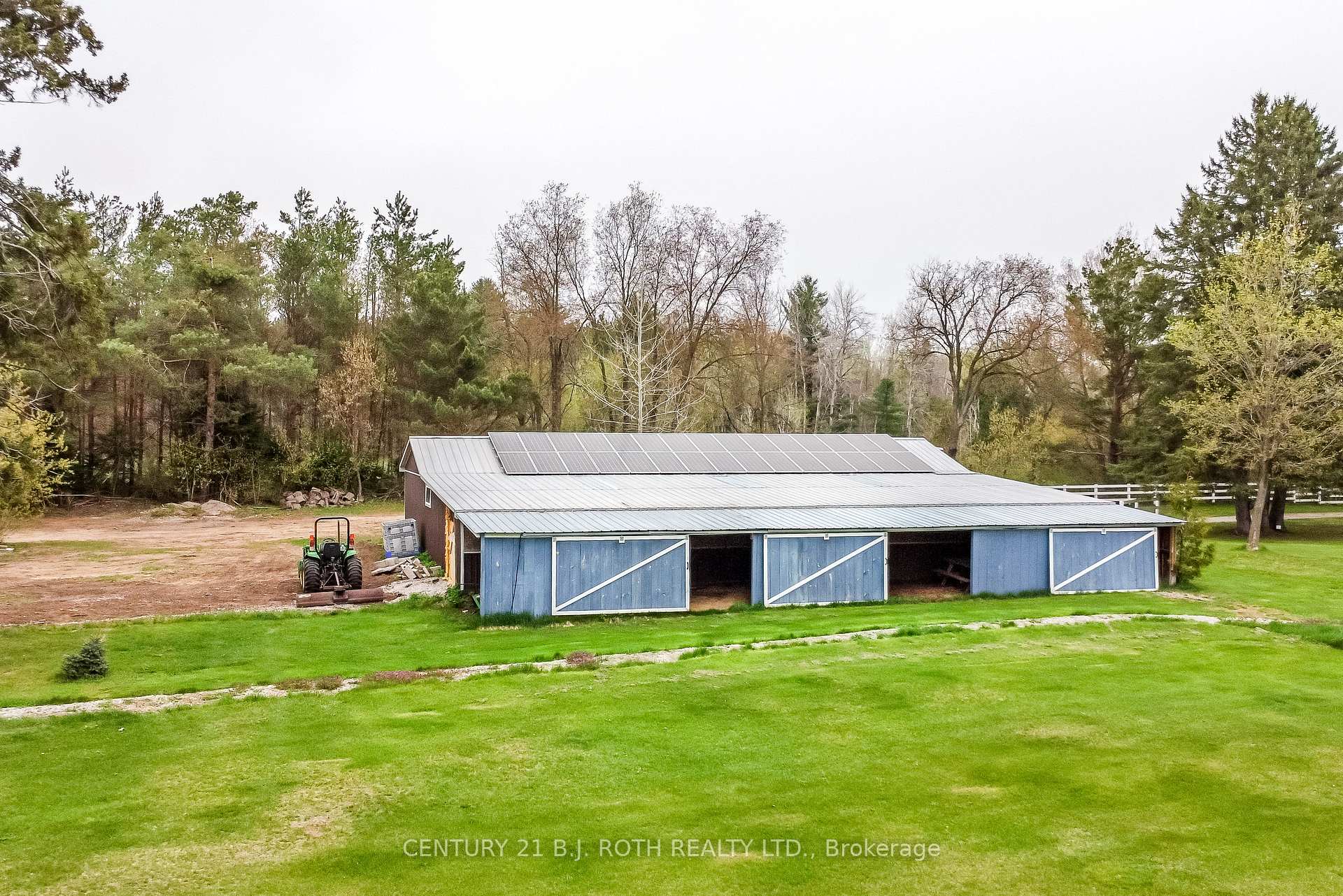 Photo 12 of 8726 9th Line, Essa, Colwell — HOMEH