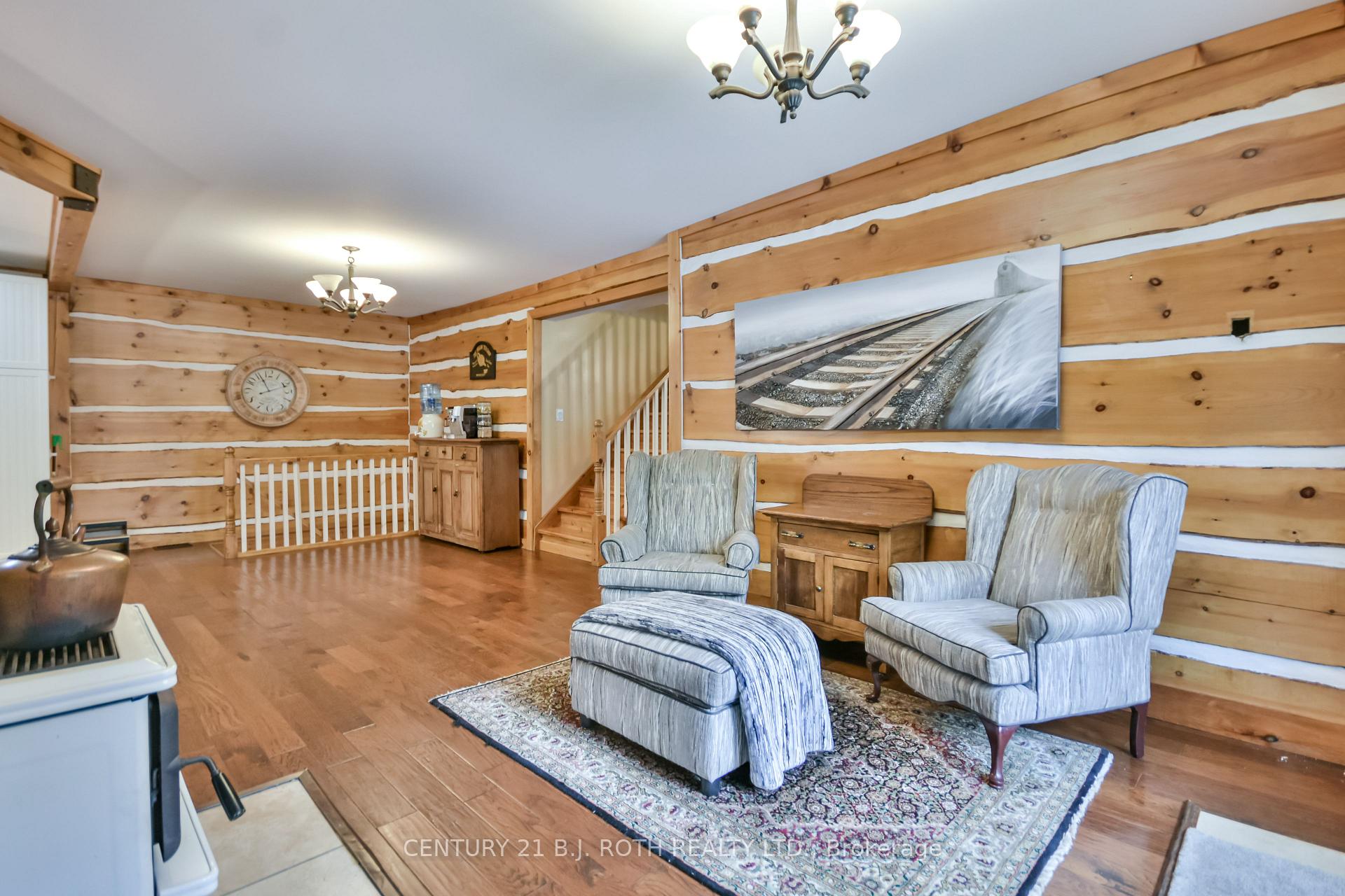 Photo 15 of 8726 9th Line, Essa, Colwell — HOMEH