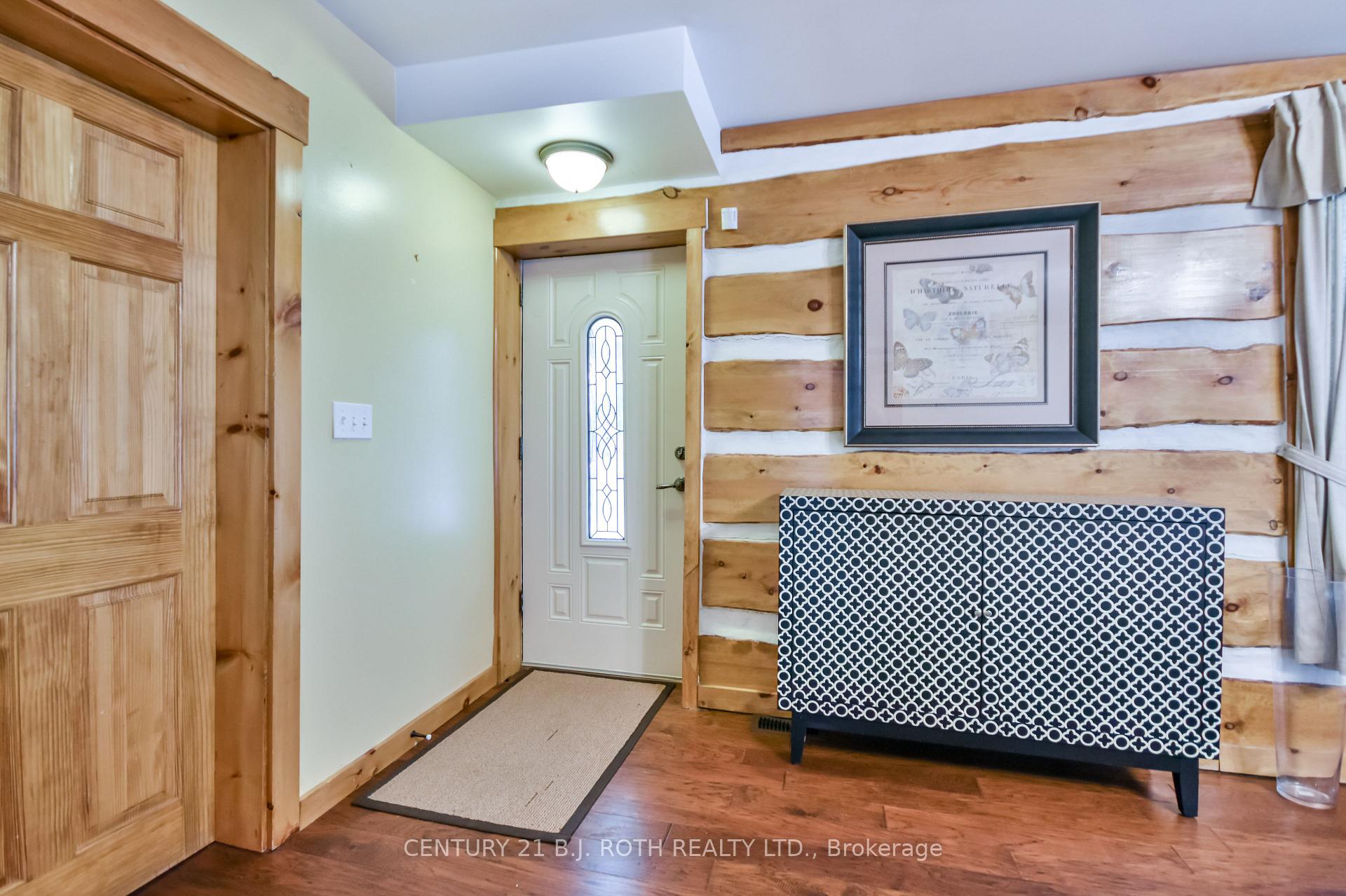 Photo 17 of 8726 9th Line, Essa, Colwell — HOMEH