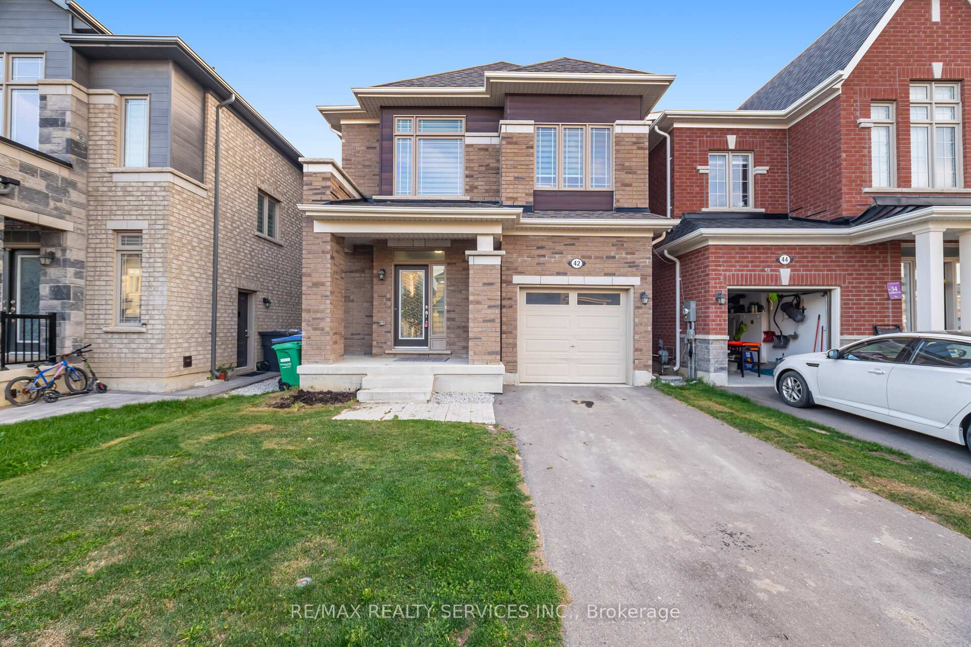 Photo 3 of 42 Thornvalley Terrace, Caledon, Rural Caledon — HOMEH