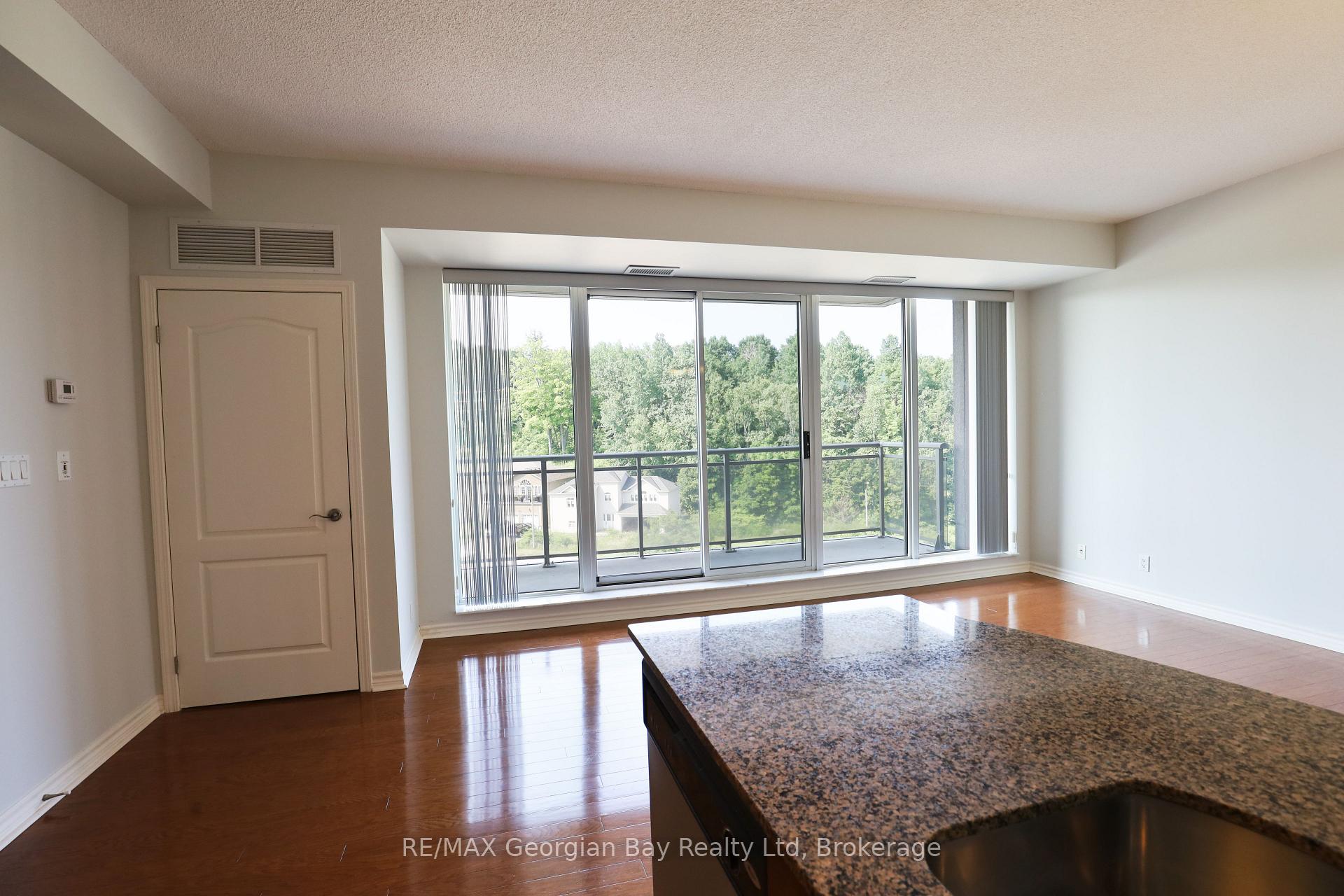 Photo 9 of Unit 509, 699 Aberdeen Boulevard, Midland — HOMEH