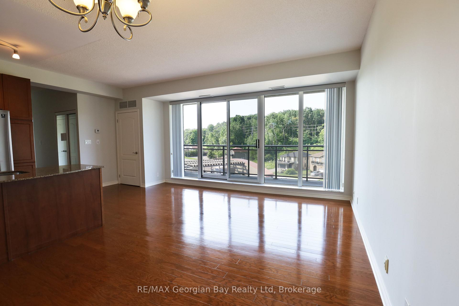Photo 11 of Unit 509, 699 Aberdeen Boulevard, Midland — HOMEH
