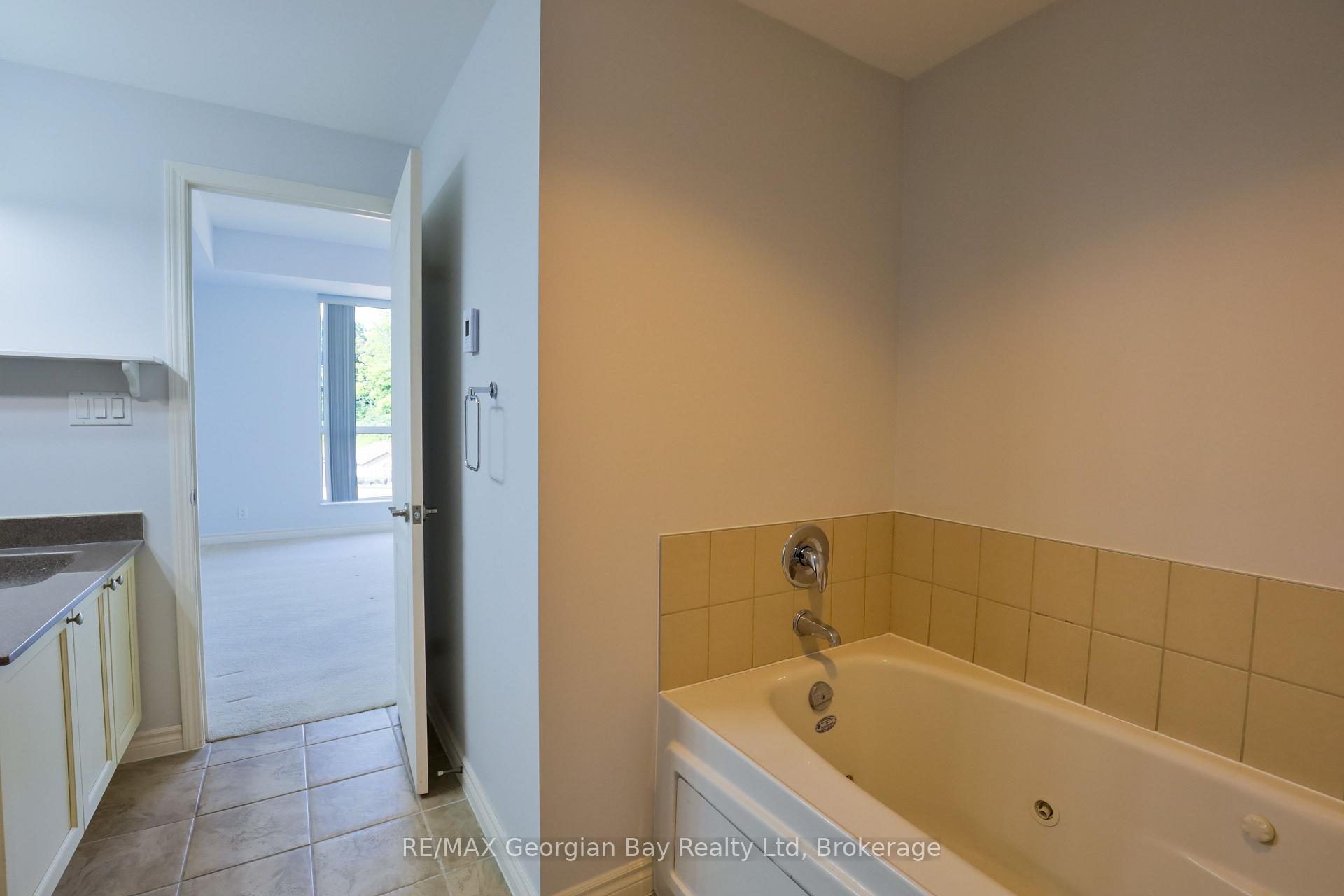 Photo 15 of Unit 509, 699 Aberdeen Boulevard, Midland — HOMEH
