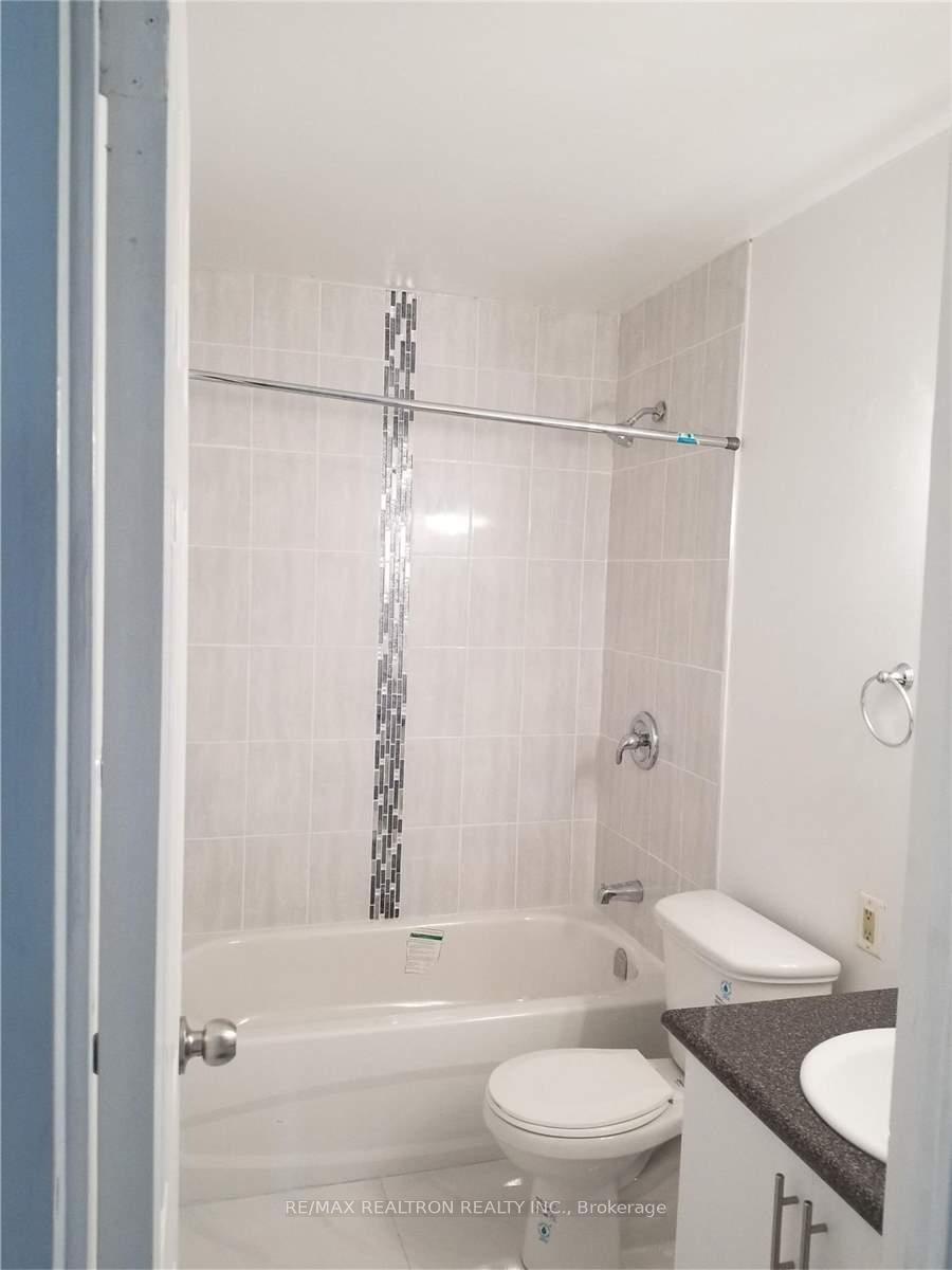 Photo 6 of Unit 1607, 715 Don Mills Road, Toronto, Flemingdon Park — HOMEH