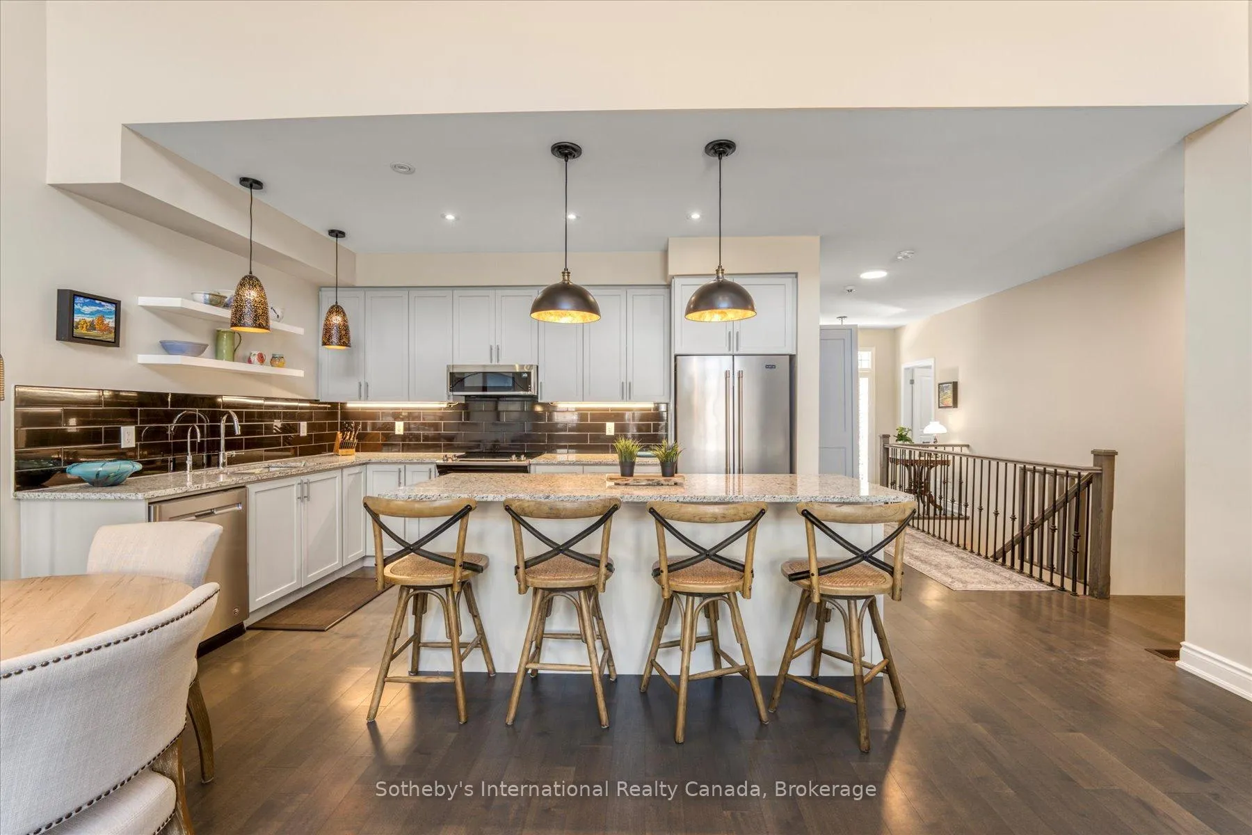 Photo 17 of 4 Emerson Mews, Collingwood — HOMEH
