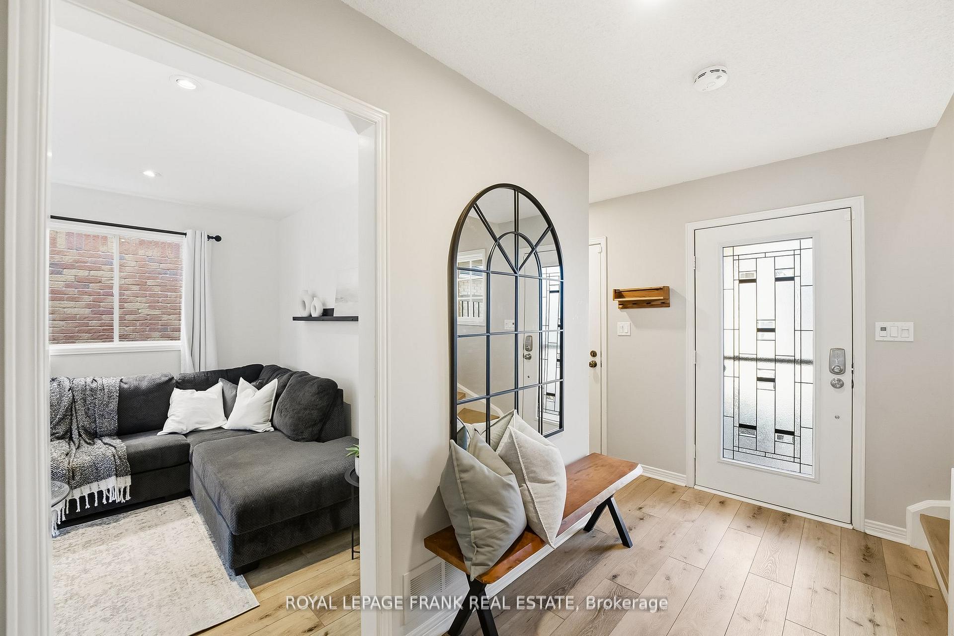Photo 3 of 6 Short Crescent, Clarington, Courtice — HOMEH