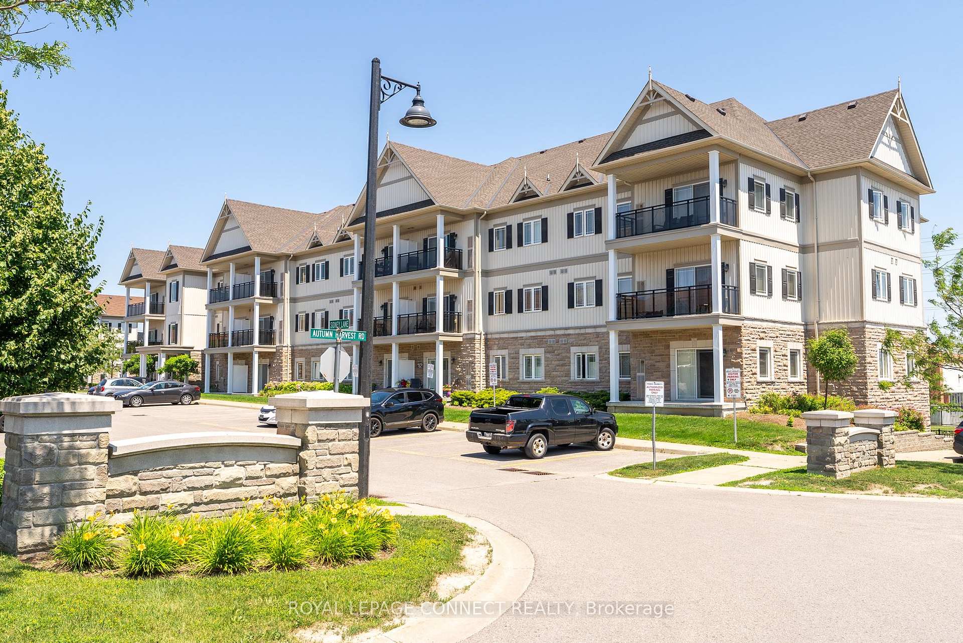 Front of Unit 107, 1 Sidney Lane