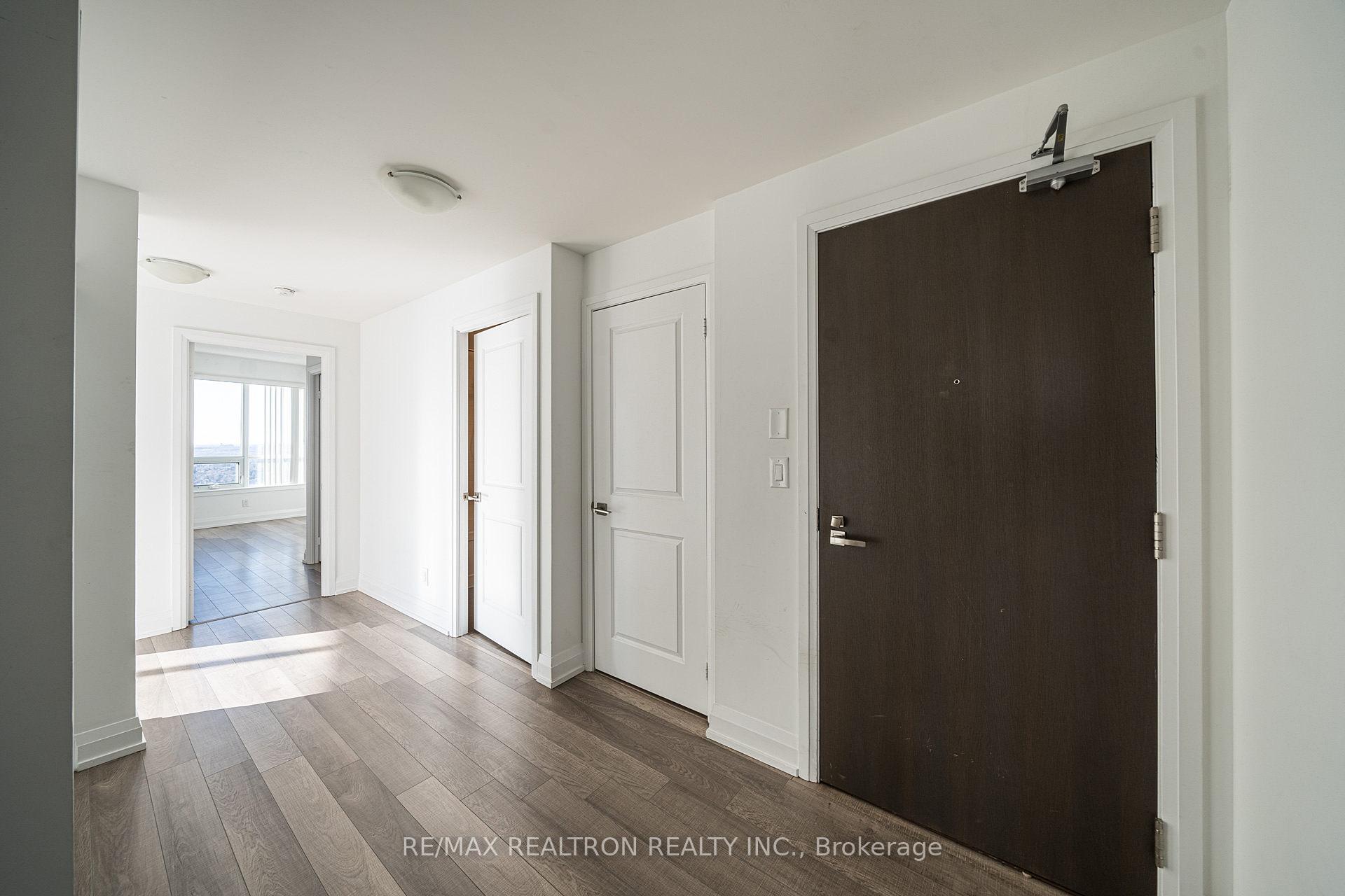 Photo 5 of Unit PH0305, 7171 Yonge Street, Markham, Grandview — HOMEH