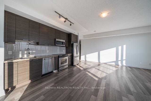 Photo 11 of Unit PH0305, 7171 Yonge Street, Markham, Grandview — HOMEH