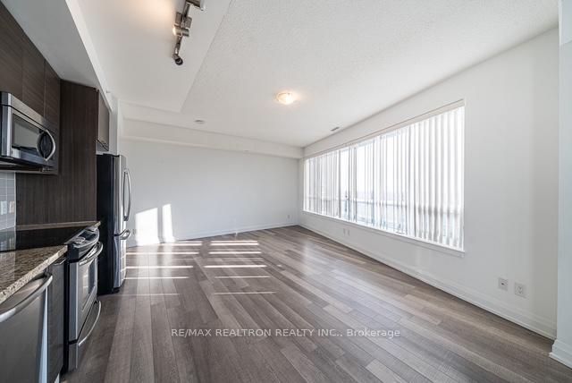 Photo 12 of Unit PH0305, 7171 Yonge Street, Markham, Grandview — HOMEH
