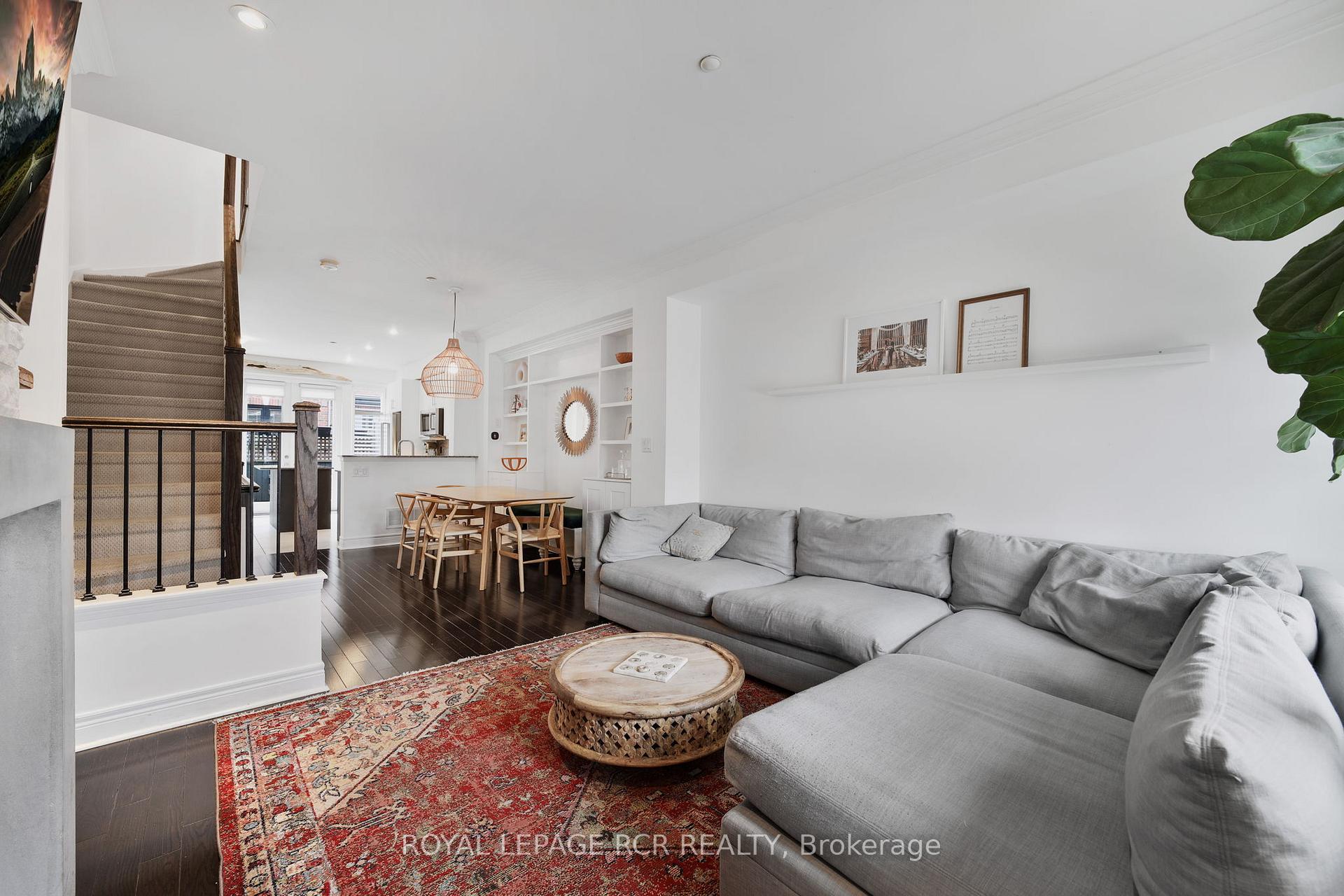Photo 6 of 8343 Kipling Avenue, Vaughan, West Woodbridge — HOMEH