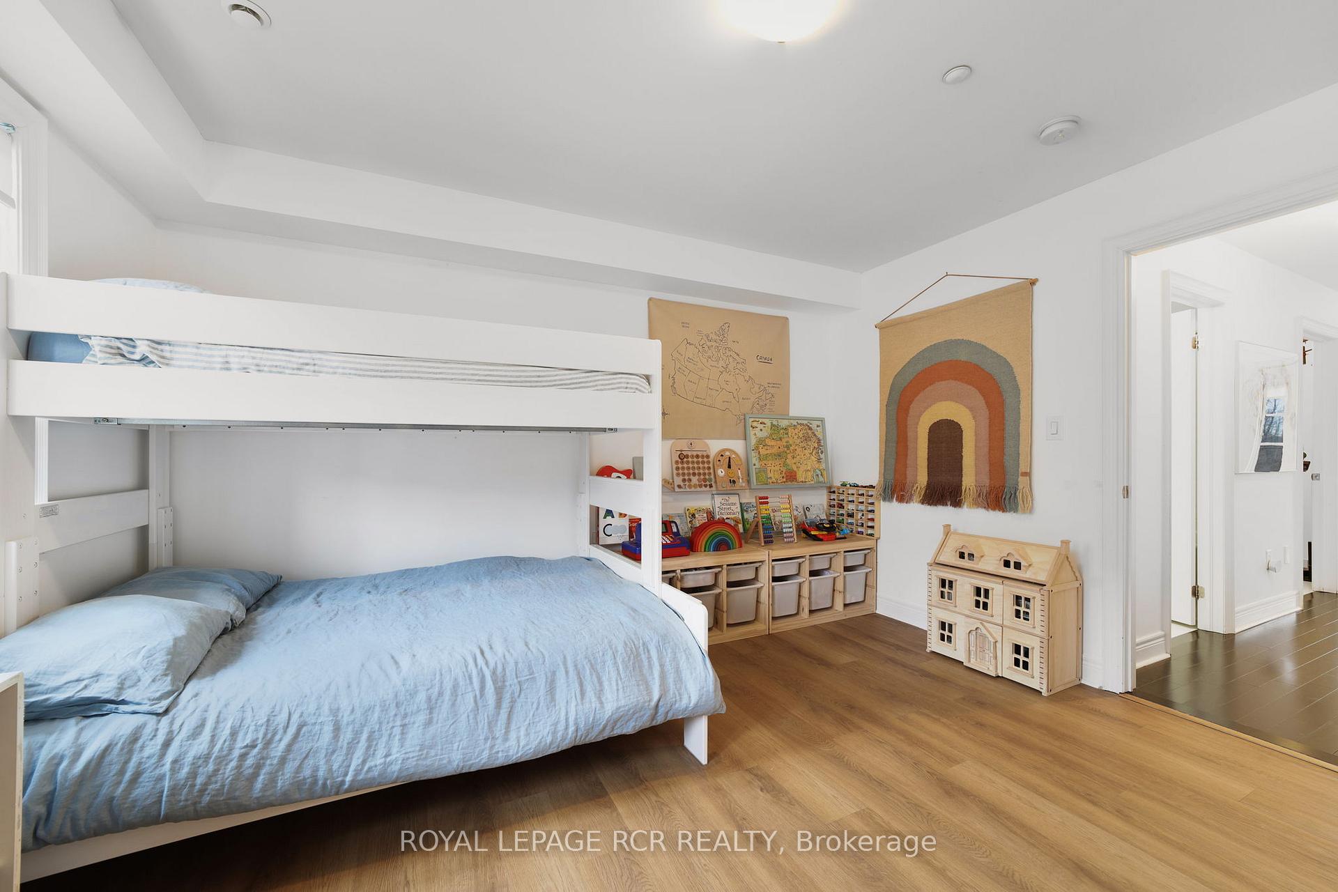 Photo 23 of 8343 Kipling Avenue, Vaughan, West Woodbridge — HOMEH