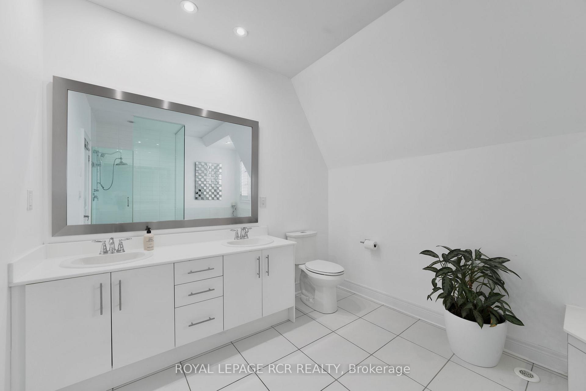 Photo 31 of 8343 Kipling Avenue, Vaughan, West Woodbridge — HOMEH