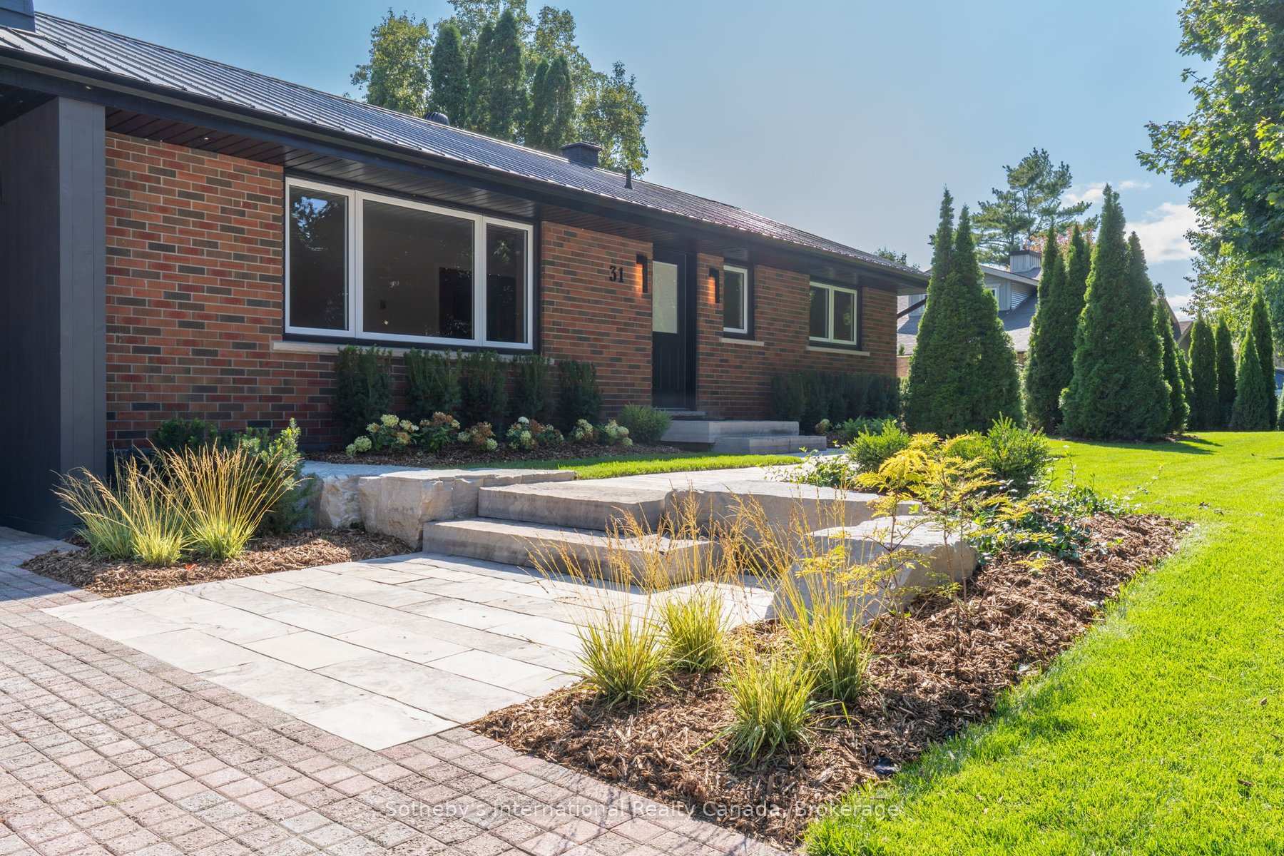 Photo 4 of 31 Elizabeth Street E, Clearview, Creemore — HOMEH
