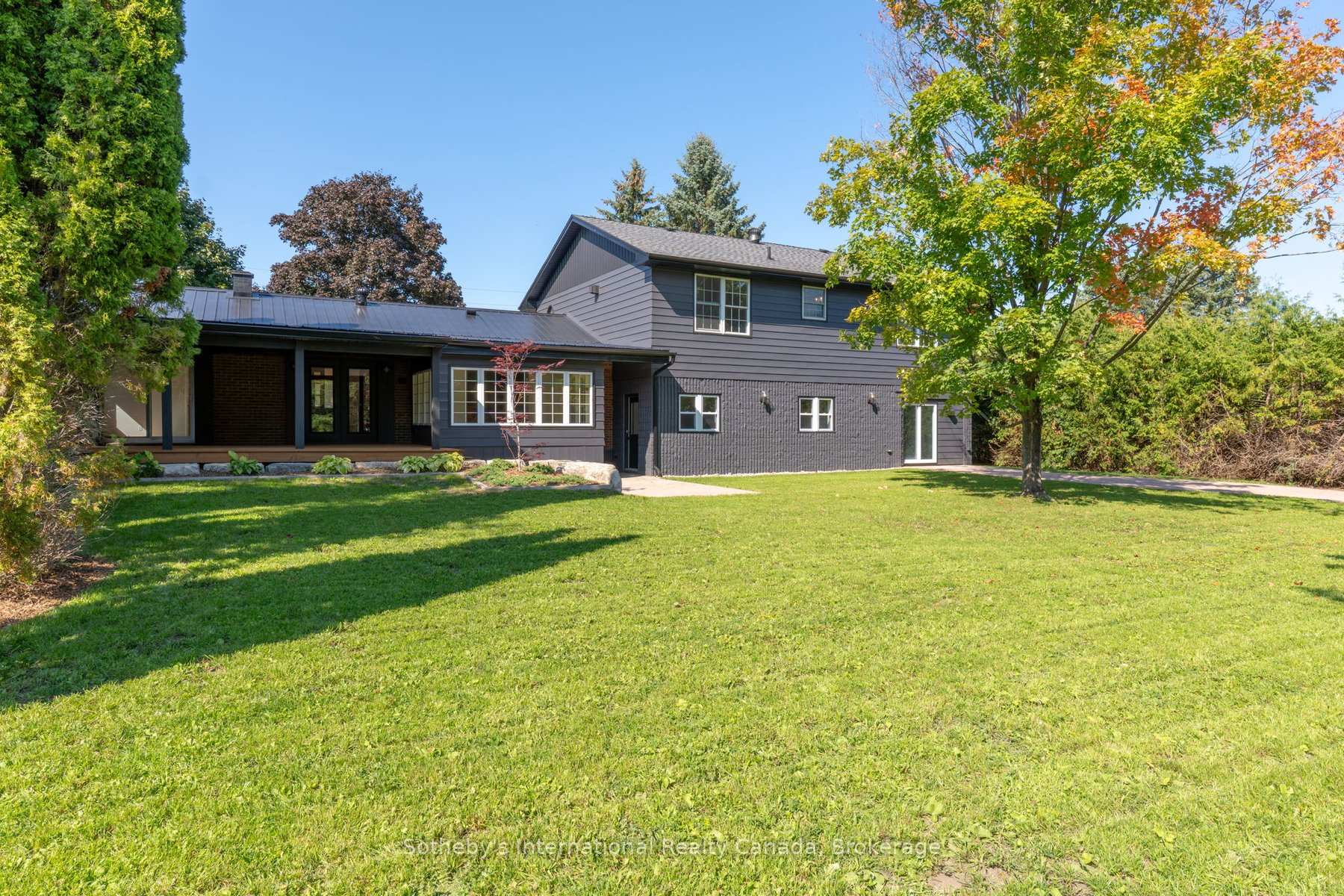 Photo 9 of 31 Elizabeth Street E, Clearview, Creemore — HOMEH